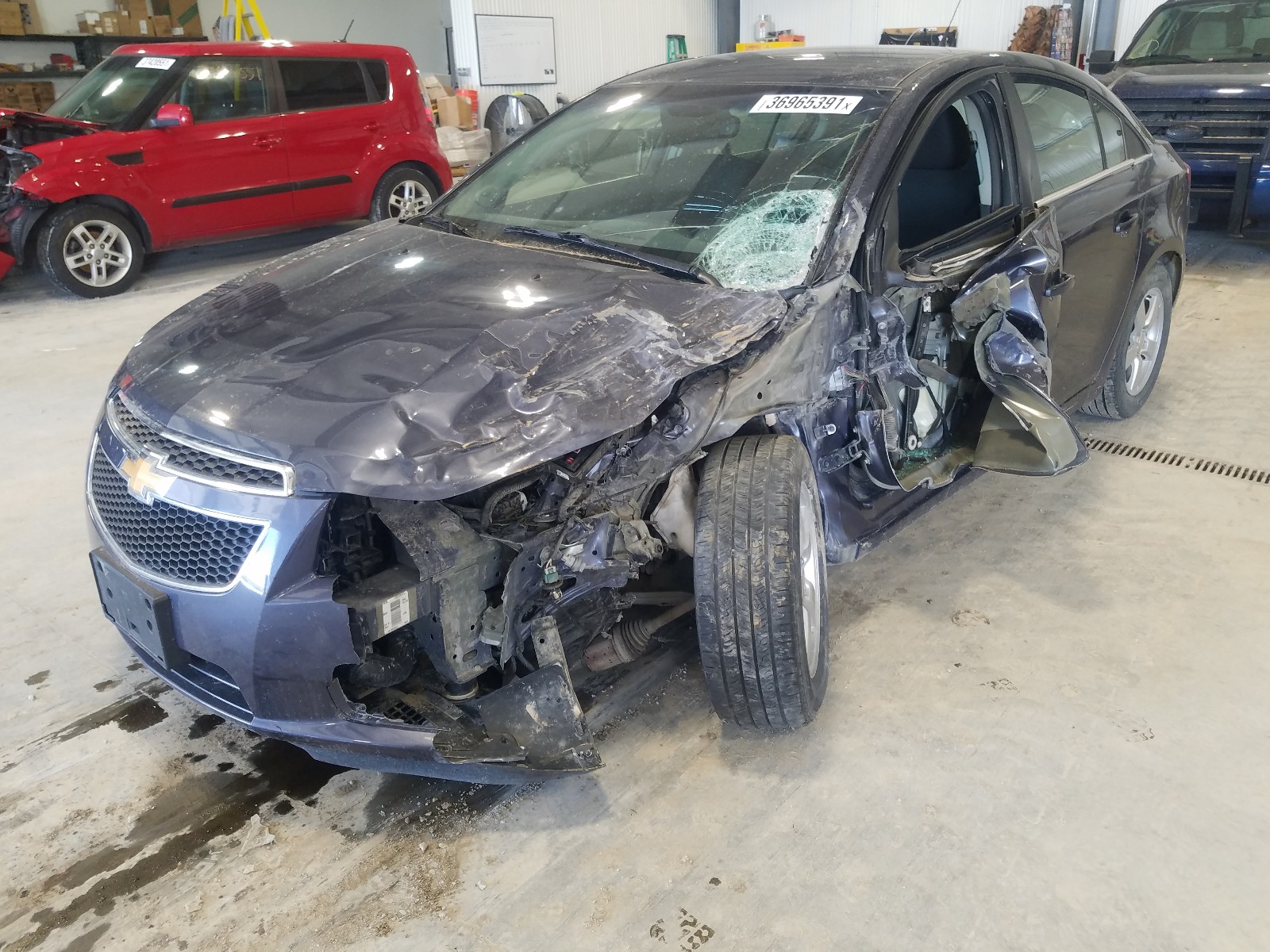 Photo 2 from auction – 2014 CHEVROLET CRUZE LT with VIN 1G1PC5SB4E7433569
