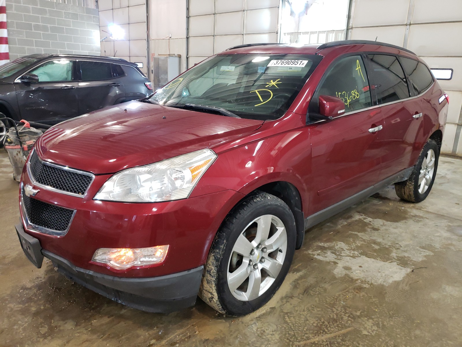 Photo 2 from auction – 2011 CHEVROLET TRAVERSE L with VIN 1GNKRGED7BJ108817
