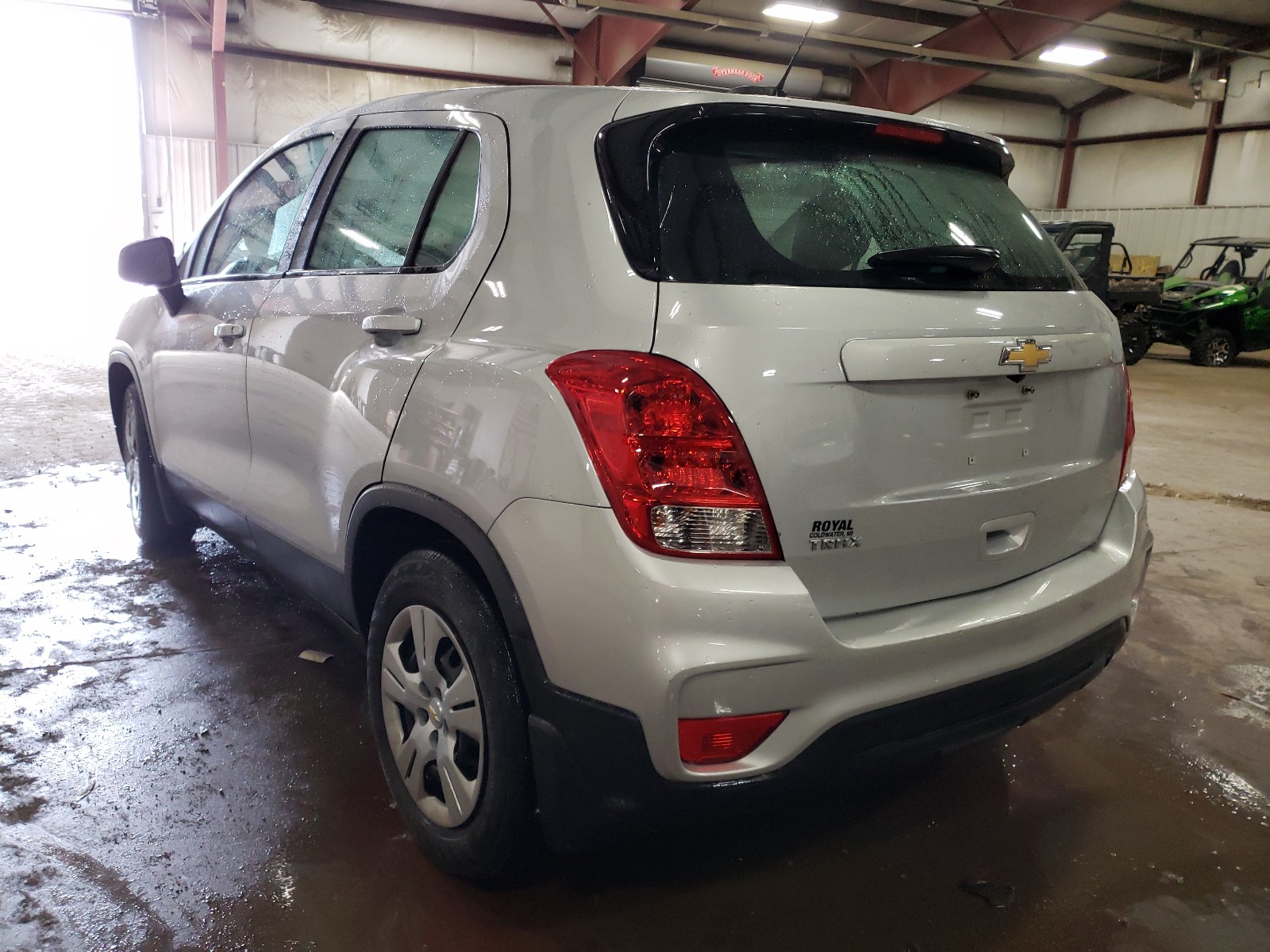 Photo 3 from auction – 2018 CHEVROLET TRAX LS with VIN 3GNCJKSB0JL372096