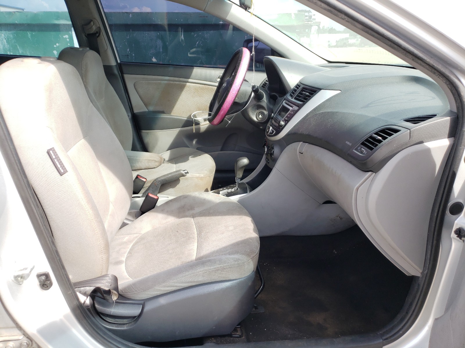 Photo 5 from auction – 2014 HYUNDAI ACCENT GLS with VIN KMHCT4AE4EU627074