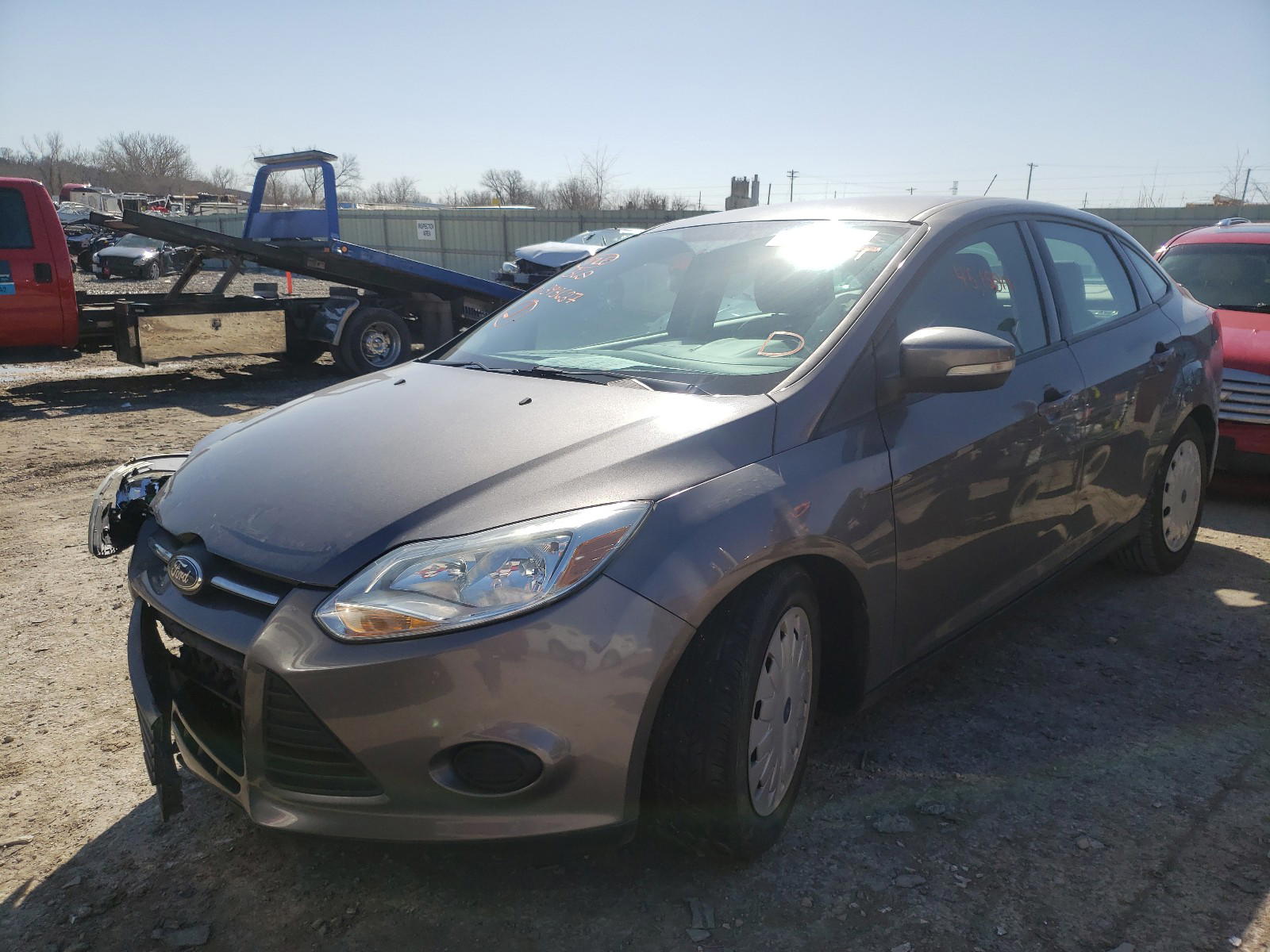 Photo 2 from auction – 2014 FORD FOCUS SE with VIN 1FADP3F2XEL393637