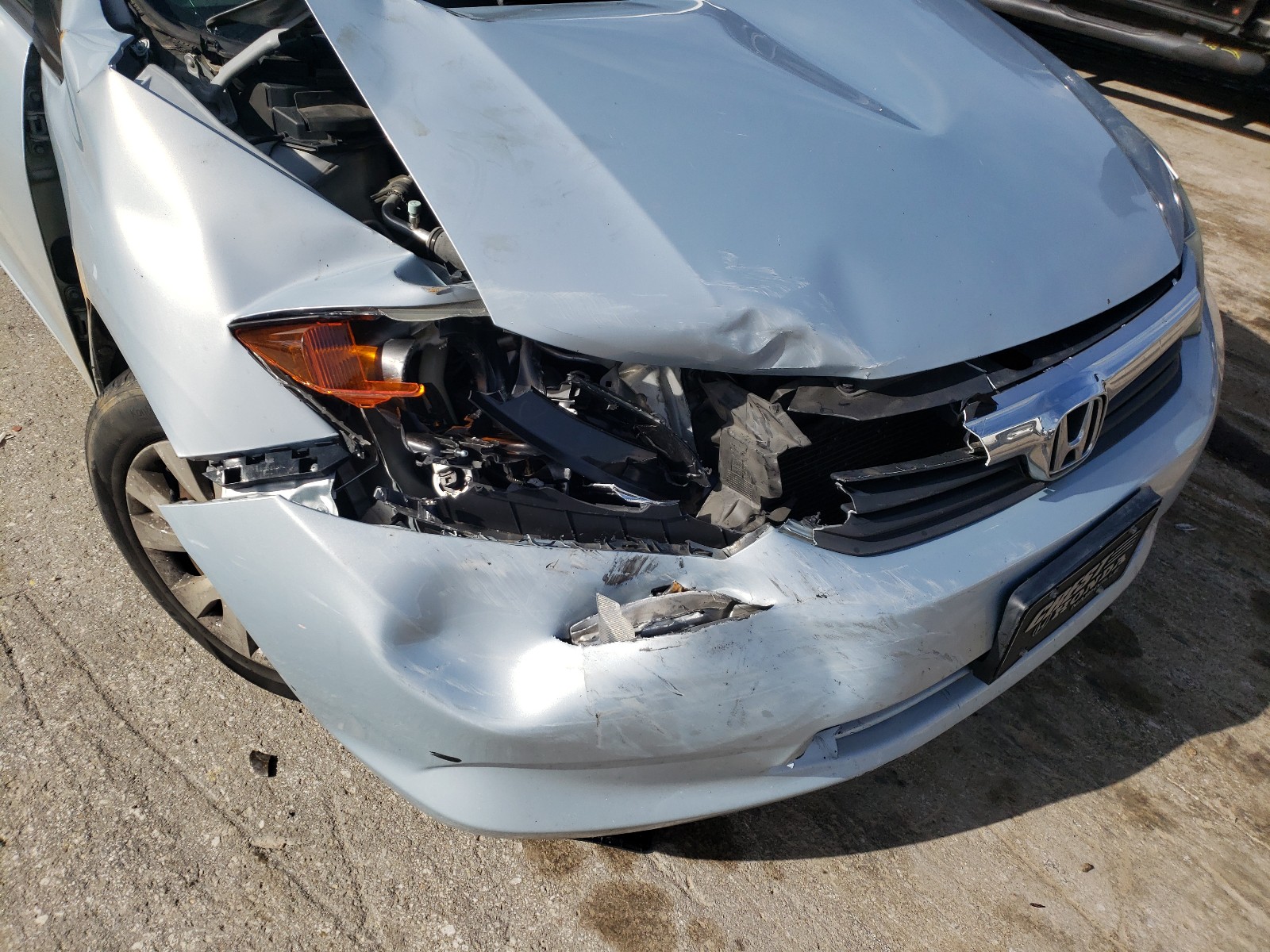 Photo 9 from auction – 2012 HONDA CIVIC LX with VIN 2HGFB2F59CH566257