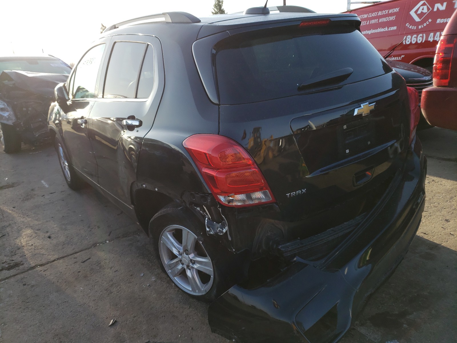 Photo 3 from auction – 2017 CHEVROLET TRAX 1LT with VIN 3GNCJLSB4HL262510