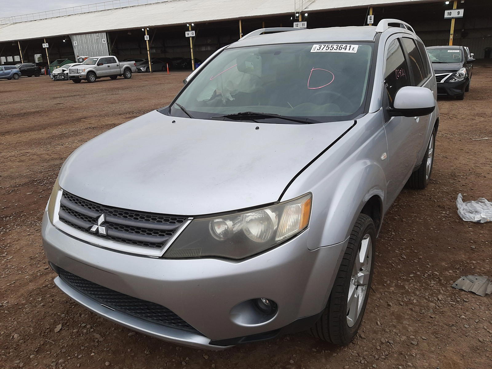 Photo 2 from auction – 2007 MITSUBISHI OUTLANDER with VIN JA4MS41X57U010079