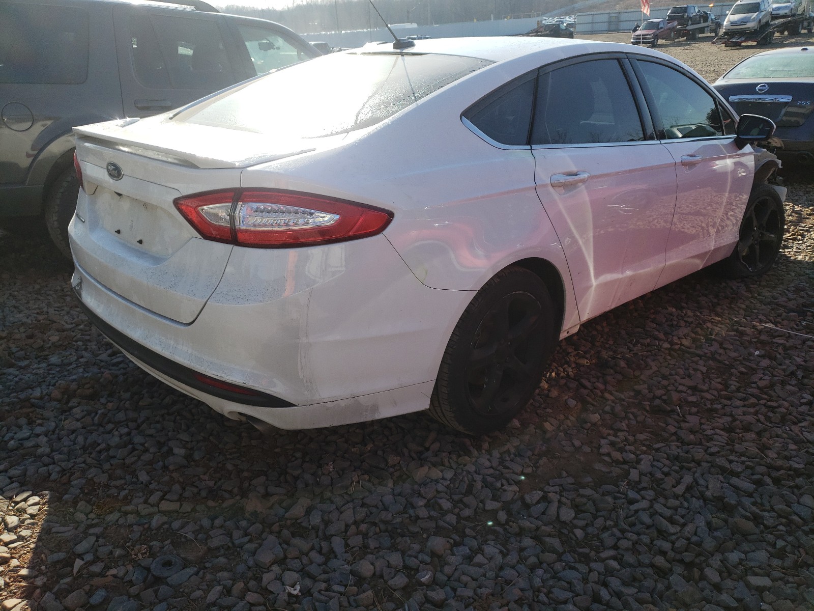 Photo 4 from auction – 2016 FORD FUSION S with VIN 3FA6P0G77GR242759
