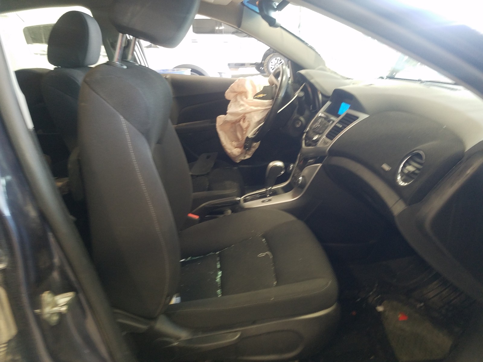 Photo 5 from auction – 2014 CHEVROLET CRUZE LT with VIN 1G1PC5SB4E7433569