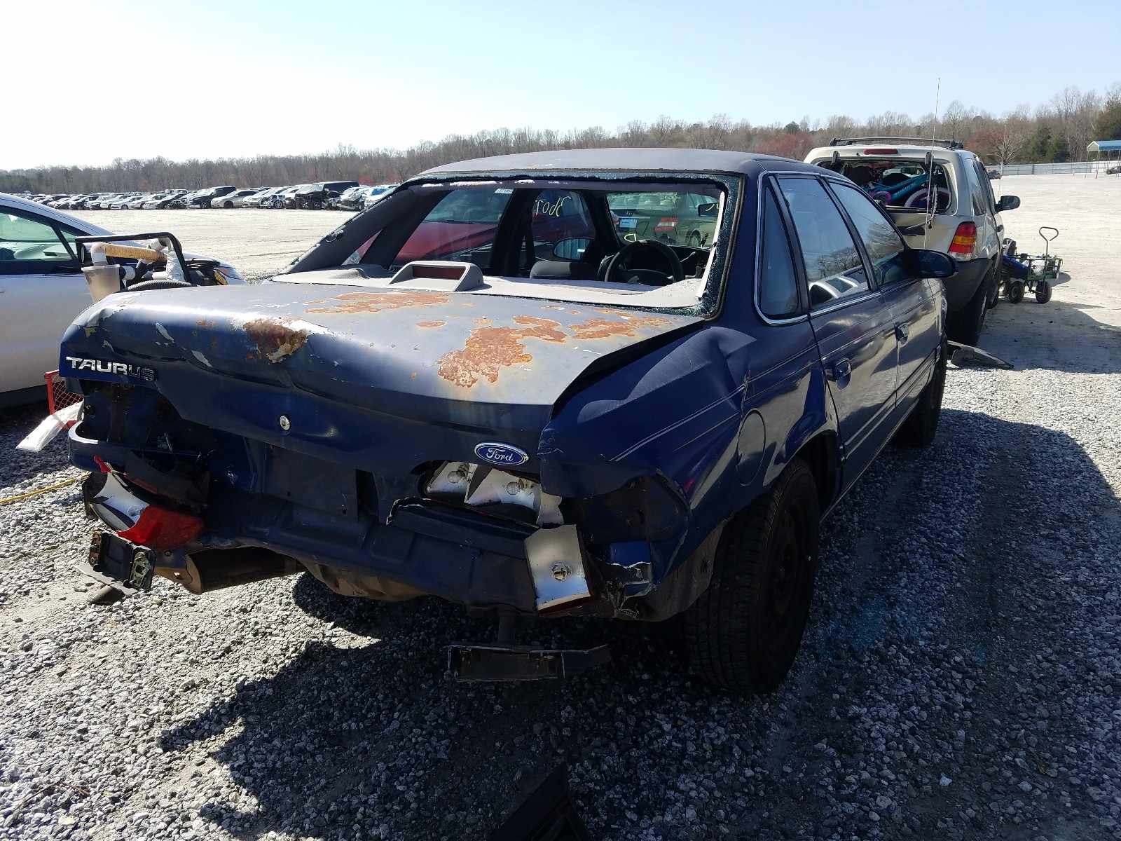 Photo 4 from auction – 1994 FORD TAURUS GL with VIN 1FALP52U5RA103921