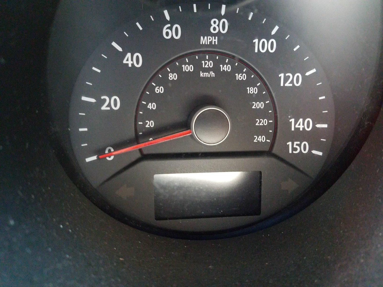 Photo 8 from auction – 2011 KIA SORENTO EX with VIN 5XYKUDA2XBG033394