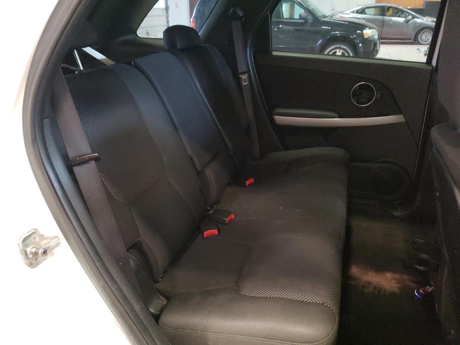 Photo 6 from auction – 2008 PONTIAC TORRENT with VIN 2CKDL43F686325960
