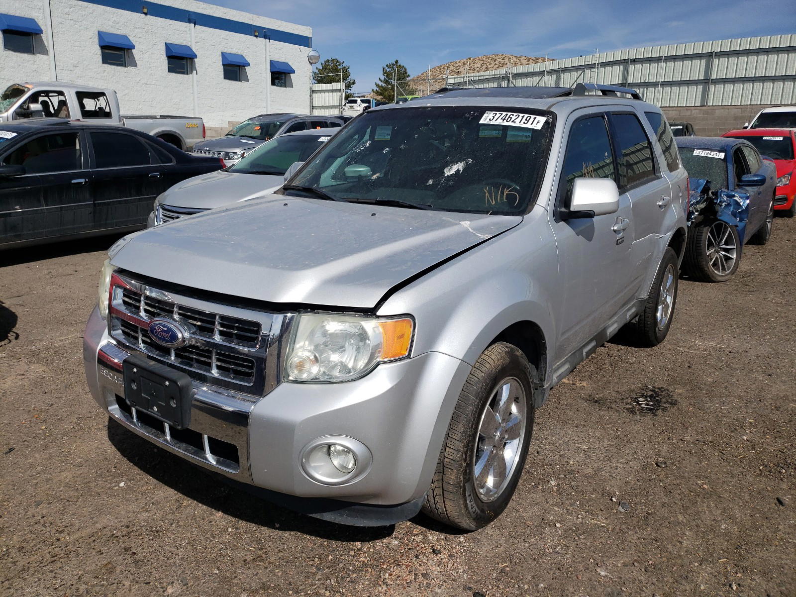 Photo 2 from auction – 2011 FORD ESCAPE LIM with VIN 1FMCU0EG4BKB65026