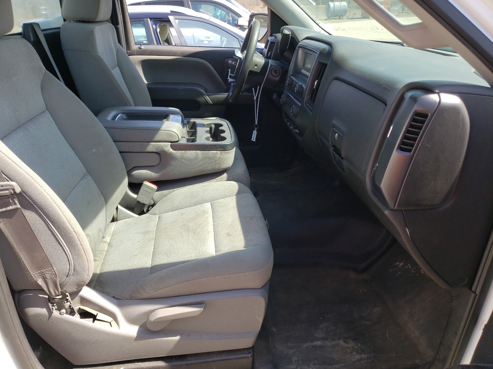 Photo 5 from auction – 2016 GMC SIERRA with VIN 1GTN1LEC5GZ900955