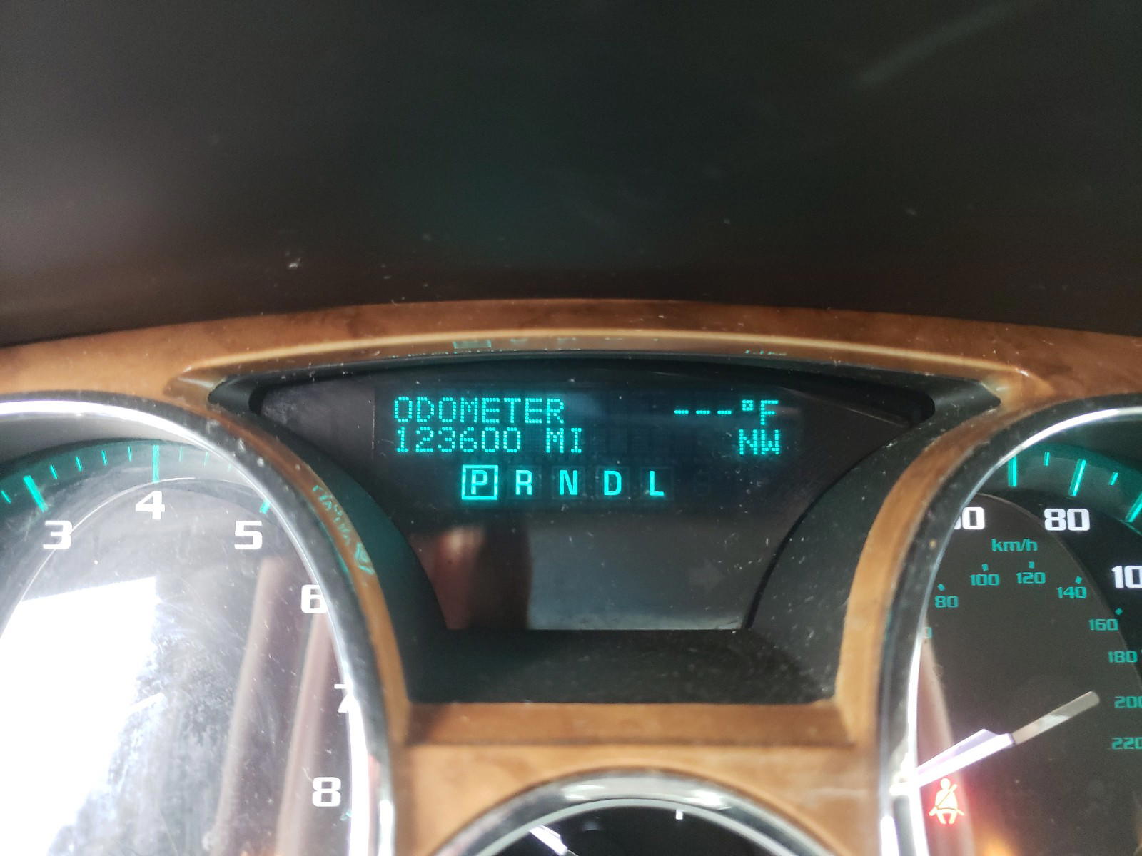 Photo 8 from auction – 2009 BUICK ENCLAVE CX with VIN 5GAER13D49J208021