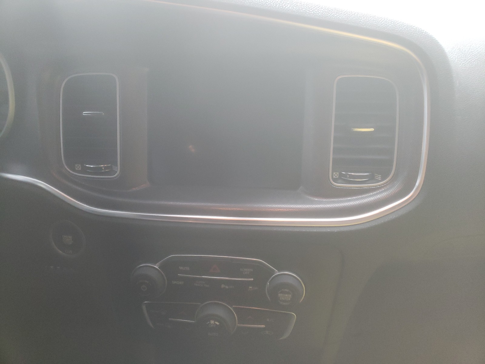 Photo 9 from auction – 2018 DODGE CHARGER R/ with VIN 2C3CDXGJ5JH157078