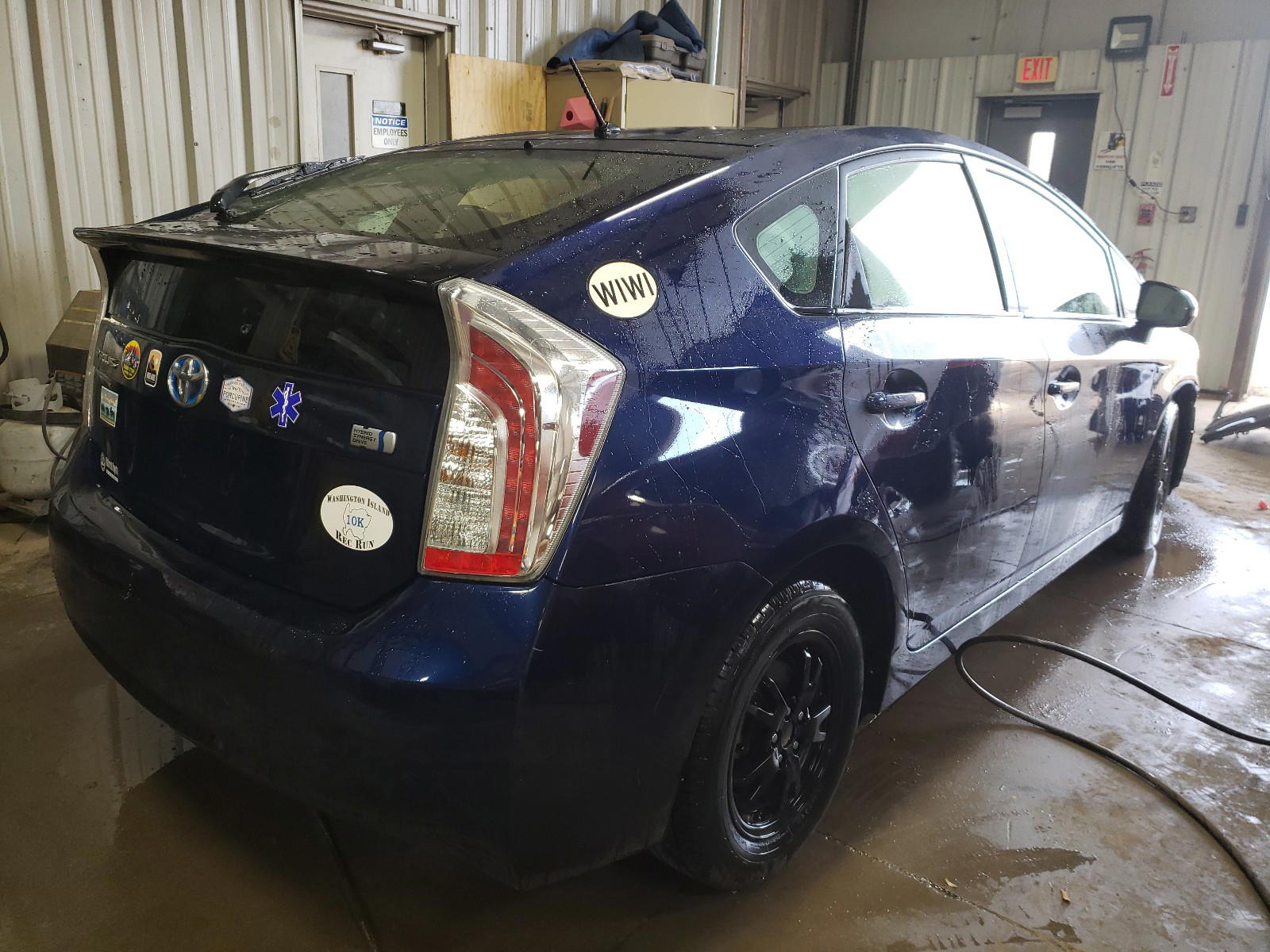 Photo 4 from auction – 2013 TOYOTA PRIUS with VIN JTDKN3DU8D1731204