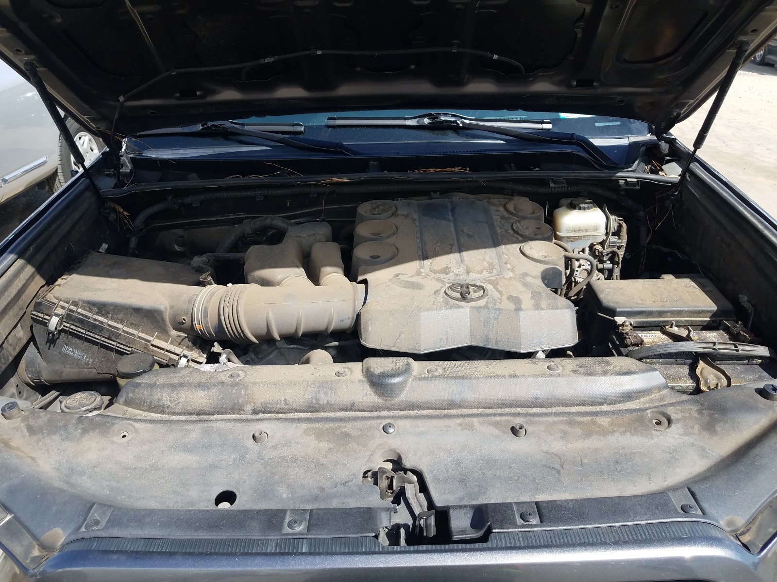 Photo 7 from auction – 2010 TOYOTA 4RUNNER SR with VIN JTEZU5JR9A5007390