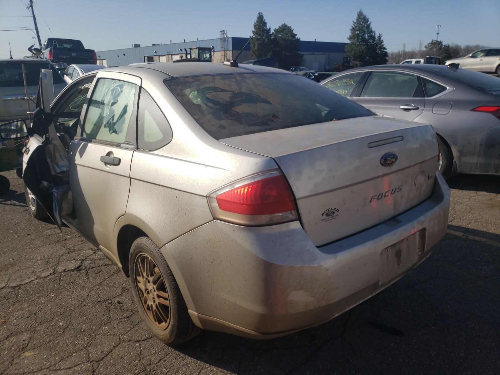 Photo 3 from auction – 2010 FORD FOCUS SE with VIN 1FAHP3FN6AW111904