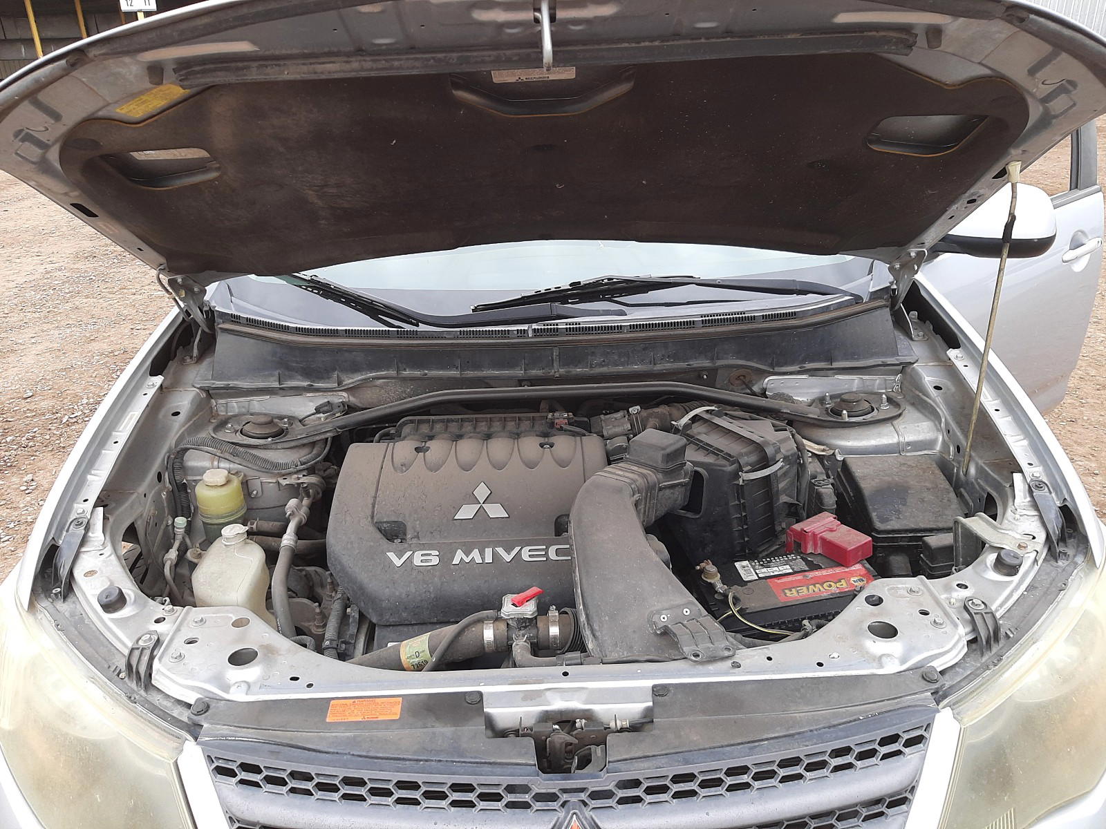 Photo 7 from auction – 2007 MITSUBISHI OUTLANDER with VIN JA4MS41X57U010079