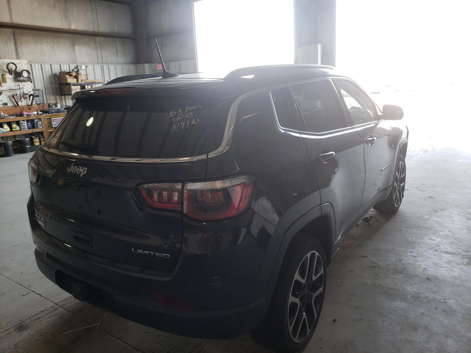 Photo 4 from auction – 2017 JEEP COMPASS LI with VIN 3C4NJDCB9HT639905