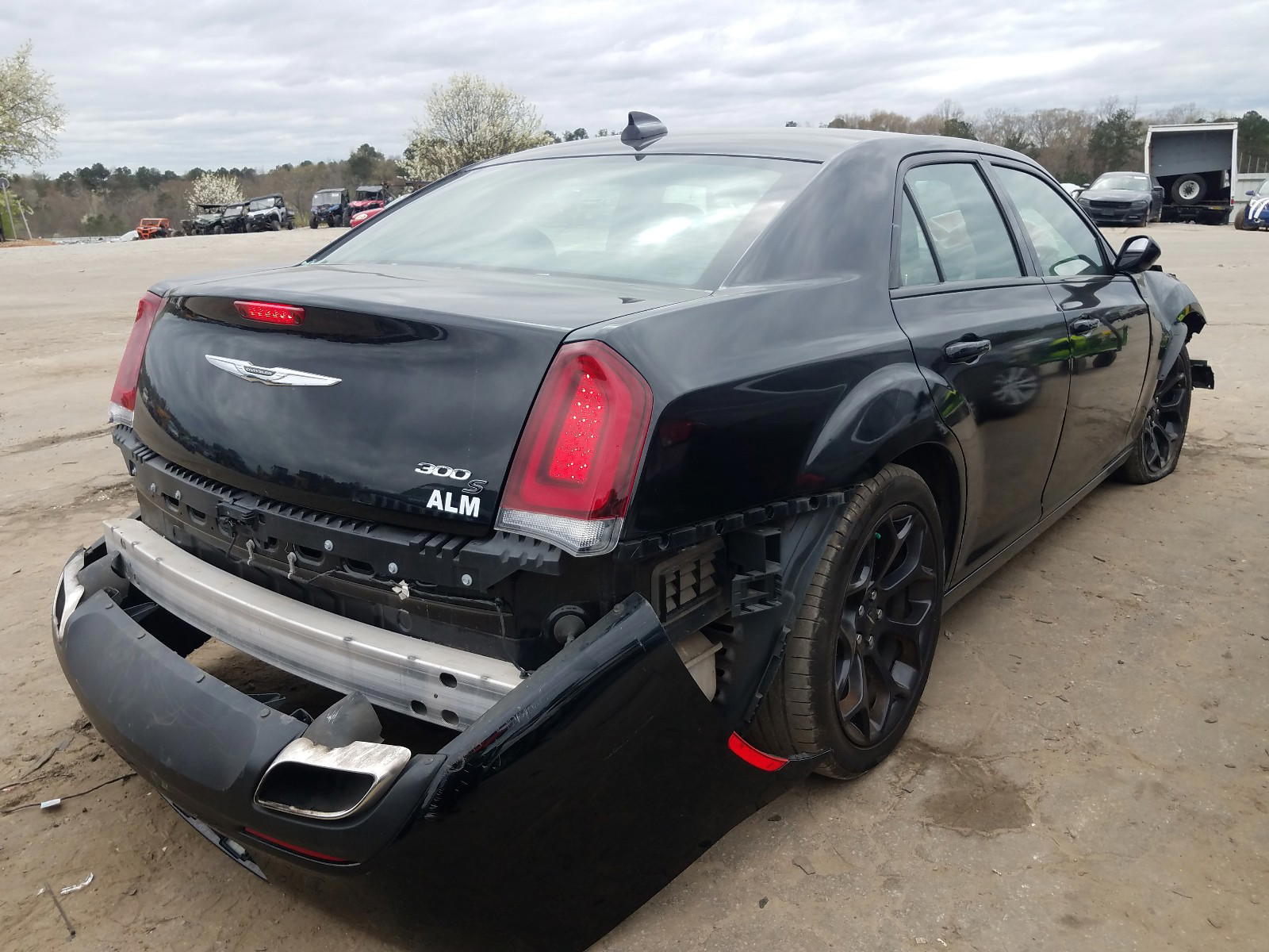 Photo 4 from auction – 2019 CHRYSLER 300 S with VIN 2C3CCABGXKH548868