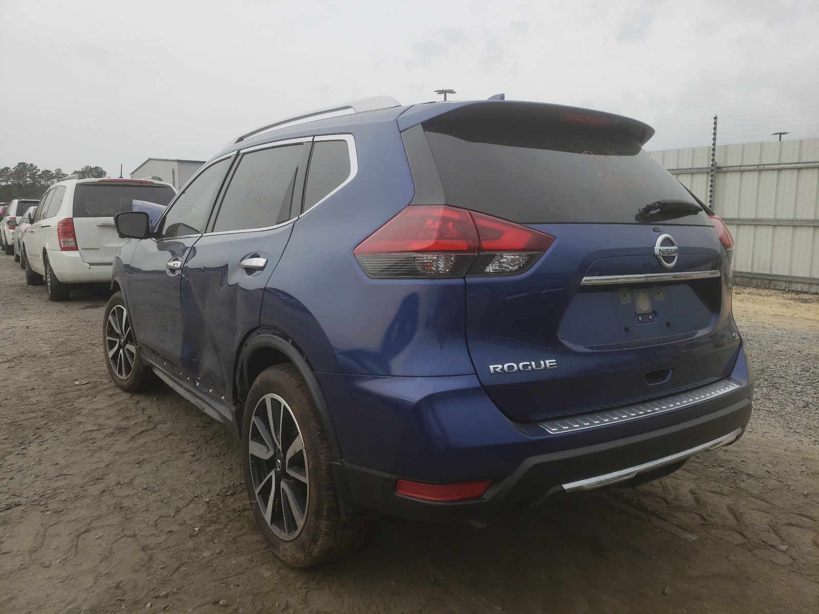 Photo 3 from auction – 2018 NISSAN ROGUE S with VIN JN8AT2MT4JW490358
