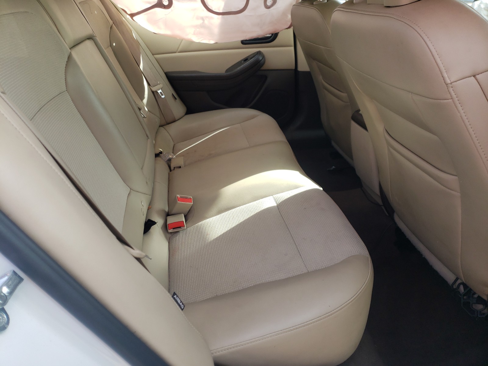 Photo 6 from auction – 2016 CHEVROLET MALIBU LIM with VIN 1G11C5SA4GF106868