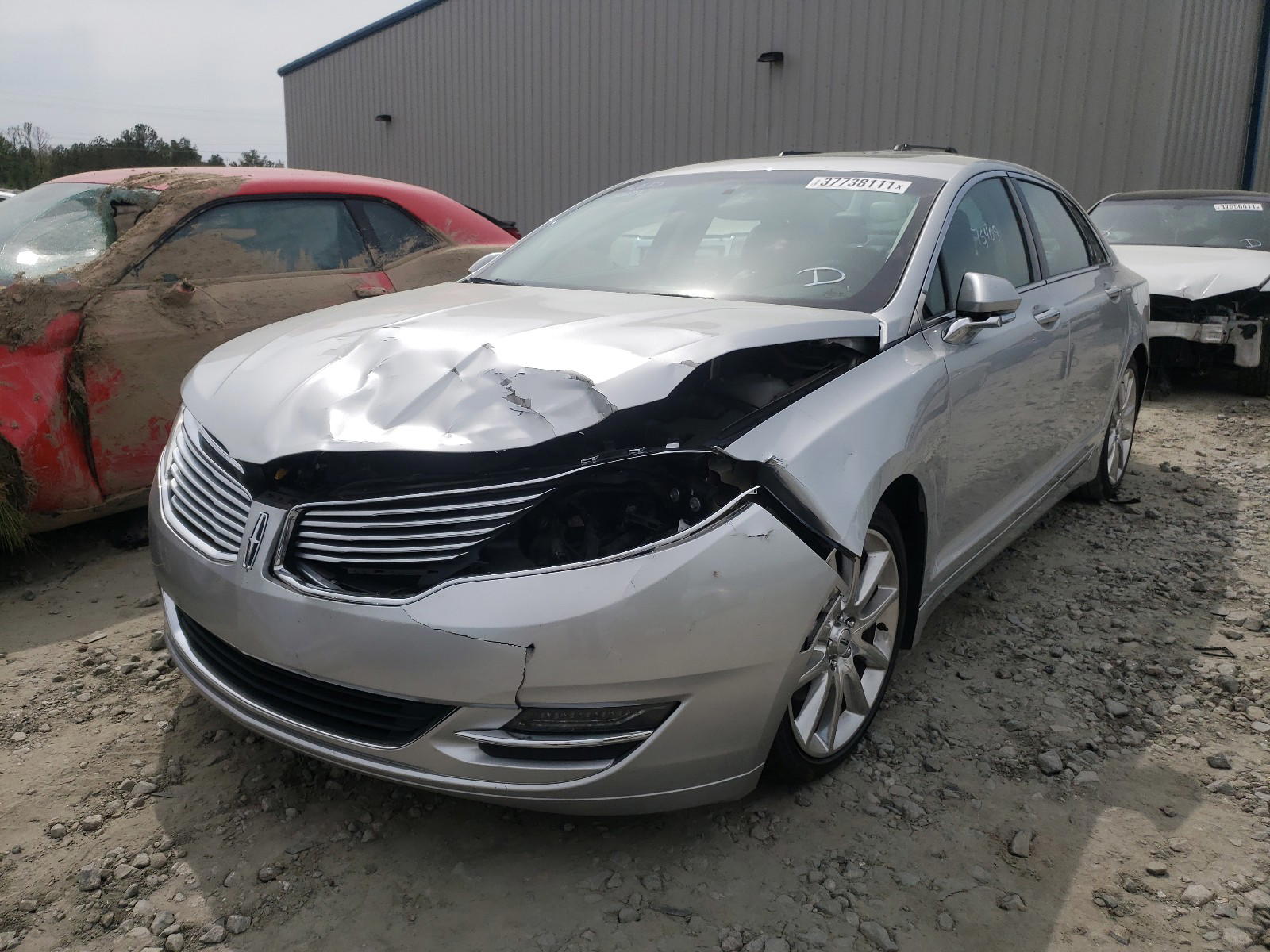 Photo 2 from auction – 2015 LINCOLN MKZ with VIN 3LN6L2G96FR618087