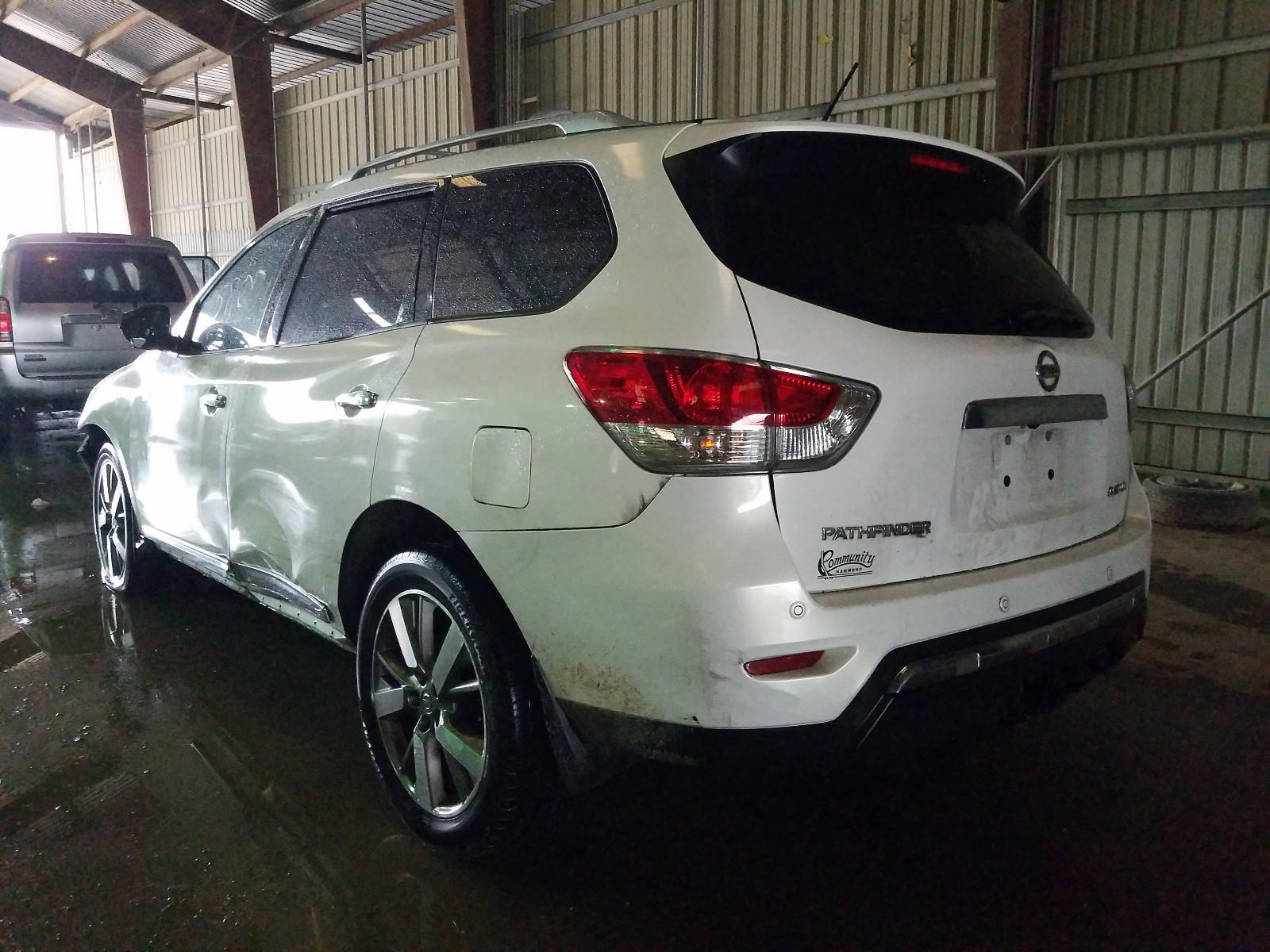 Photo 3 from auction – 2013 NISSAN PATHFINDER with VIN 5N1AR2MN5DC652088