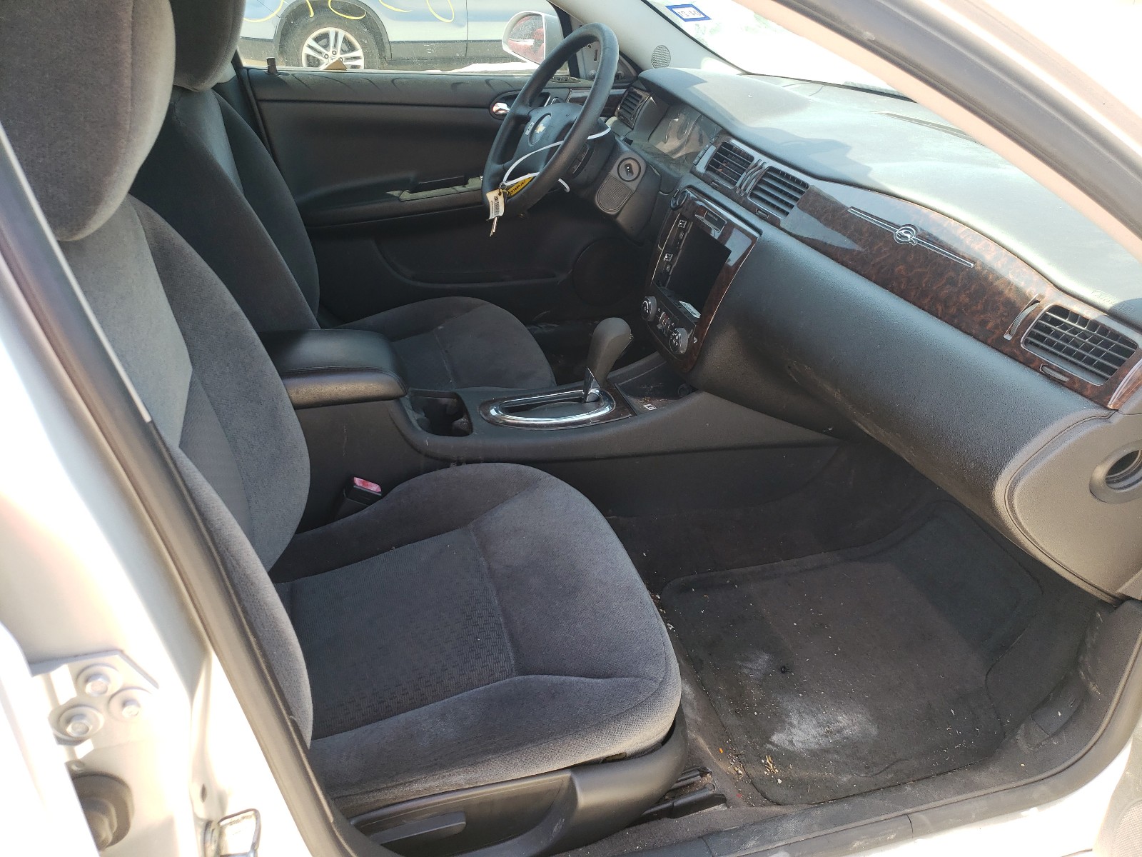 Photo 5 from auction – 2015 CHEVROLET IMPALA LIM with VIN 2G1WB5E31F1107567