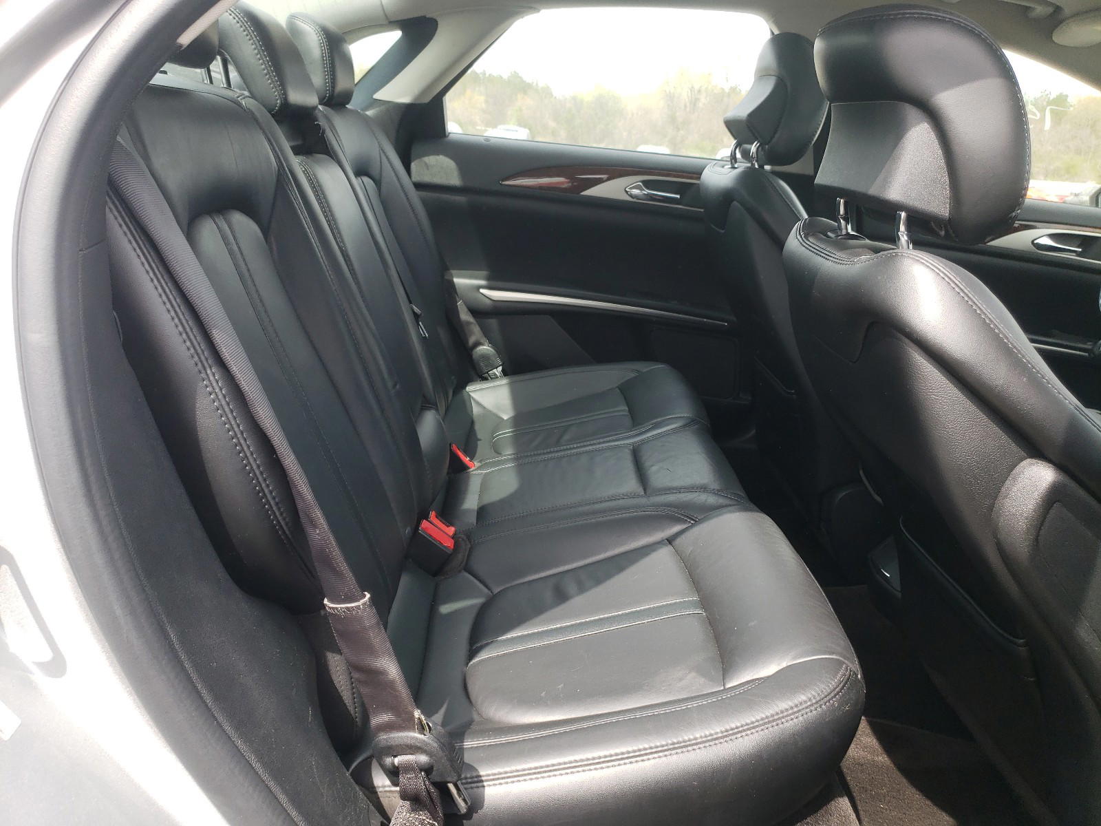 Photo 6 from auction – 2015 LINCOLN MKZ with VIN 3LN6L2G96FR618087