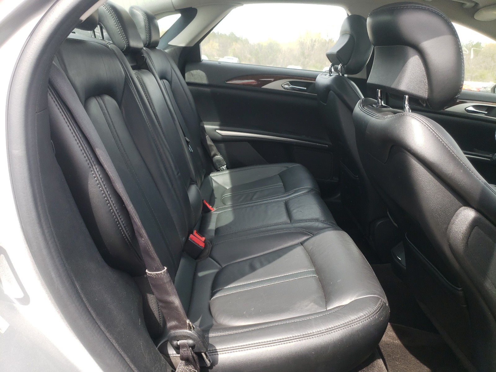 Zdjęcie 6 z aukcji – 2015 LINCOLN MKZ z VIN 3LN6L2G96FR618087