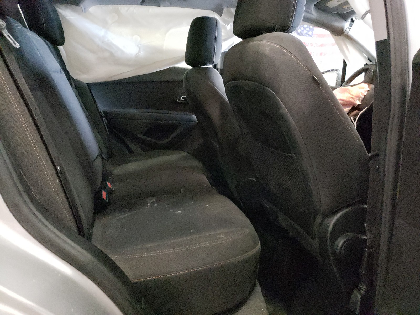 Photo 6 from auction – 2018 CHEVROLET TRAX LS with VIN 3GNCJKSB0JL372096