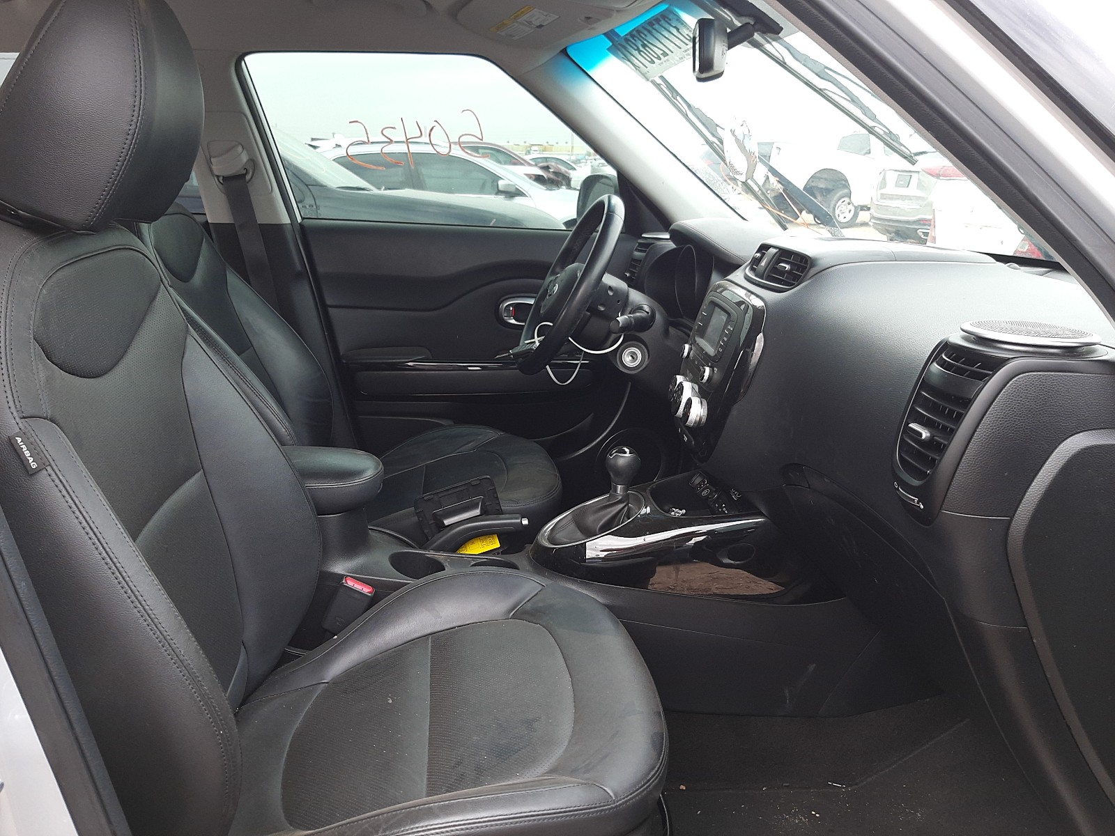 Photo 5 from auction – 2016 KIA SOUL ! with VIN KNDJX3A5XG7845371