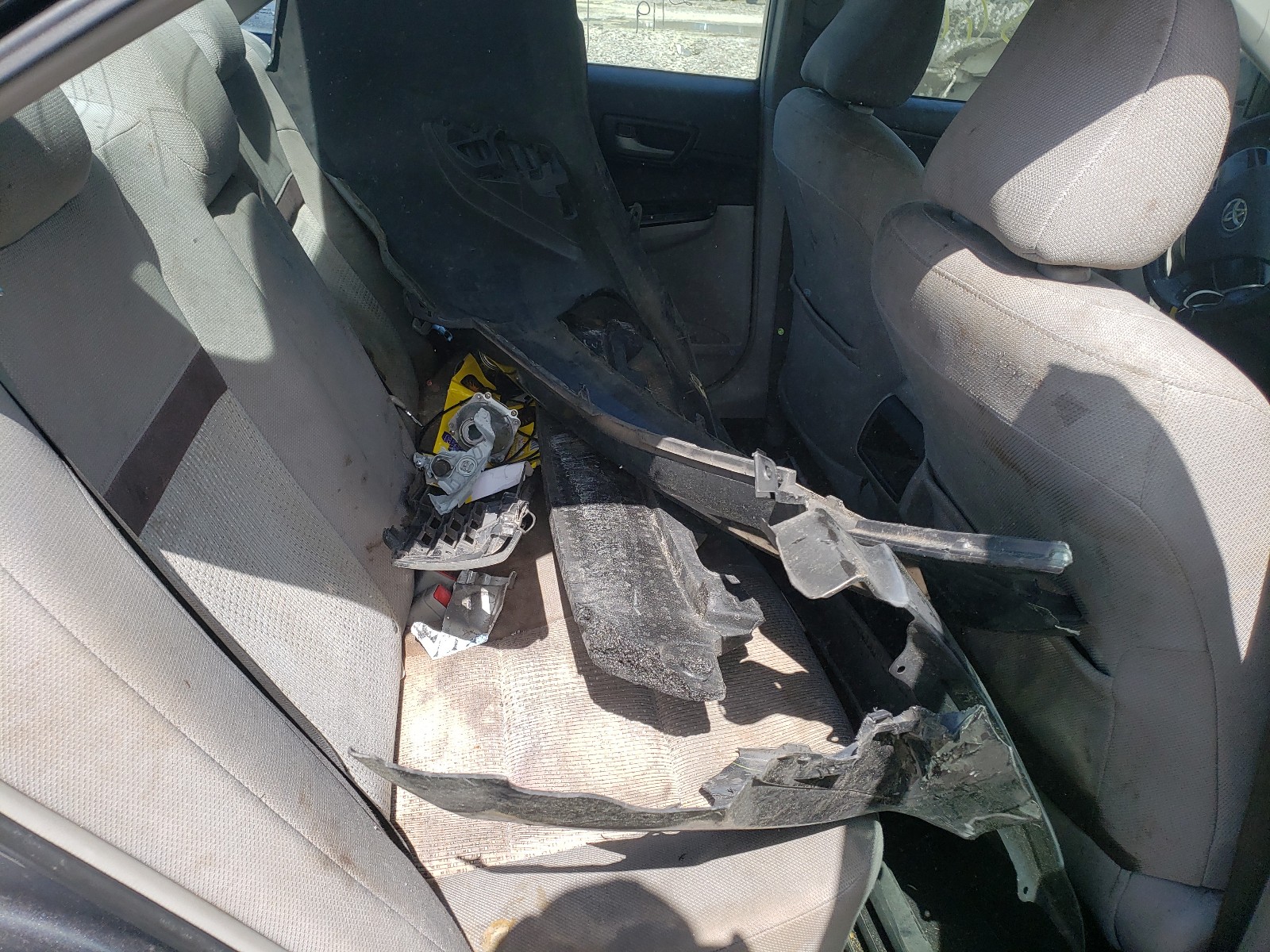 Фото 6 с аукциона – 2012 TOYOTA CAMRY BASE с VIN 4T1BF1FK2CU614496