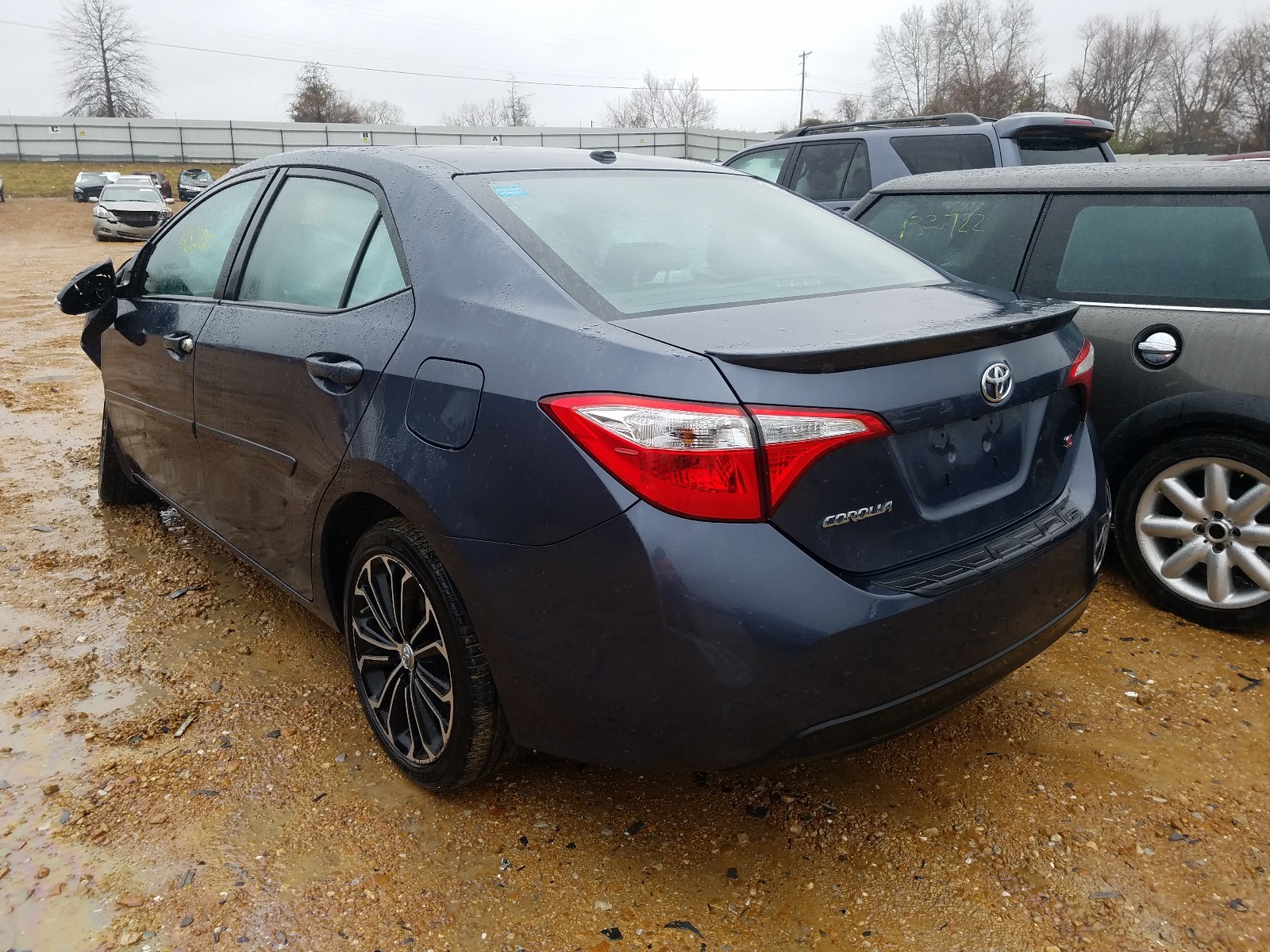 Photo 3 from auction – 2015 TOYOTA COROLLA L with VIN 5YFBURHE0FP239242