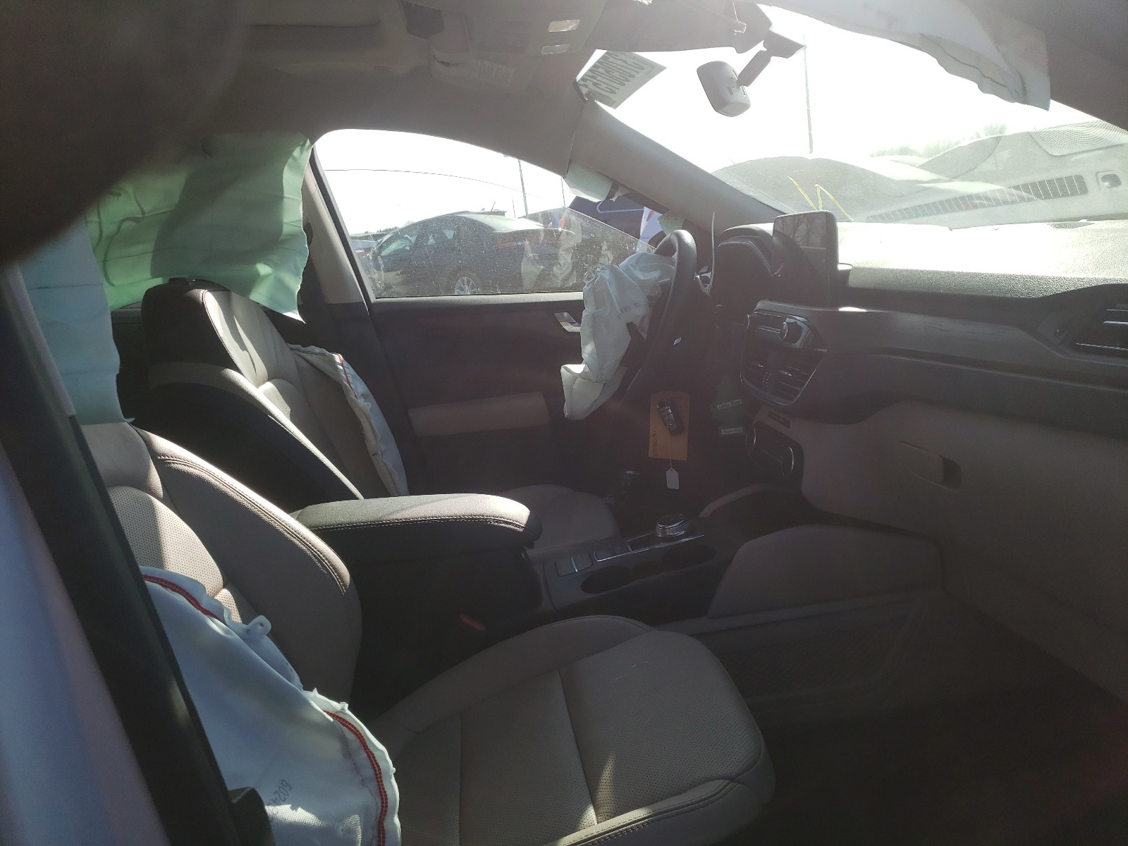 Photo 5 from auction – 2020 FORD ESCAPE TIT with VIN 1FMCU9J94LUB97864