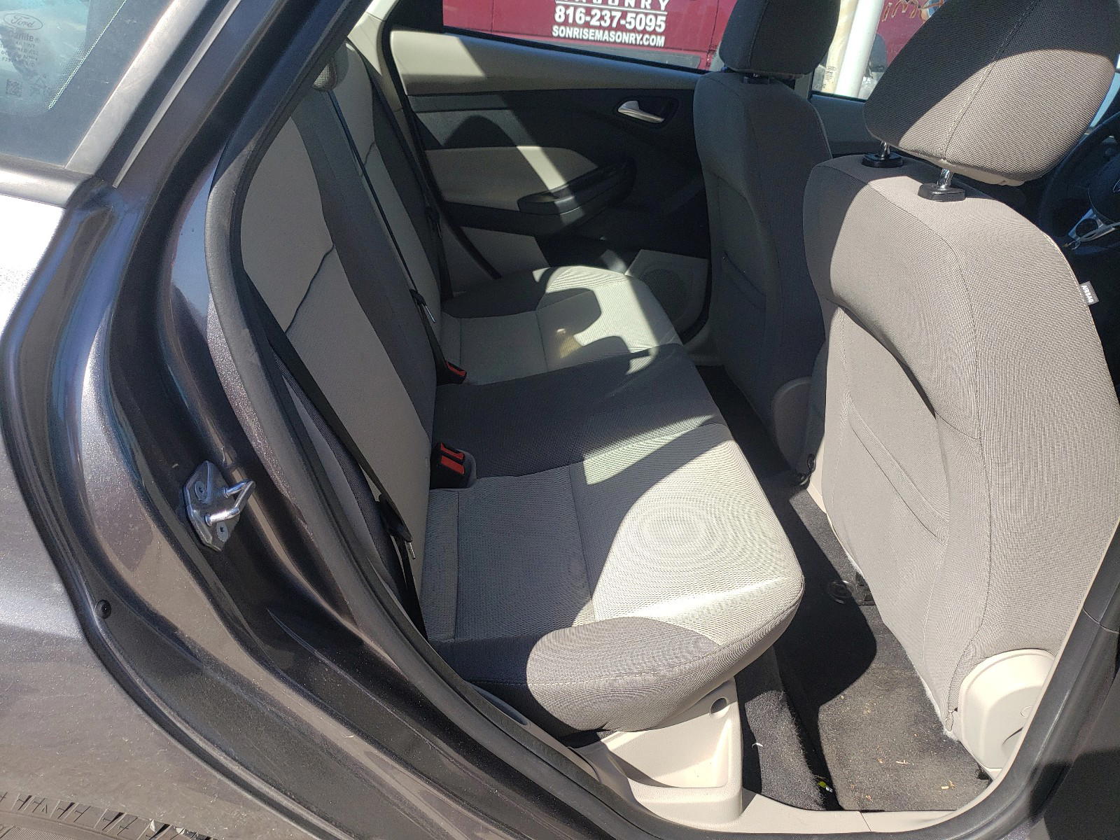 Photo 6 from auction – 2014 FORD FOCUS SE with VIN 1FADP3F2XEL393637