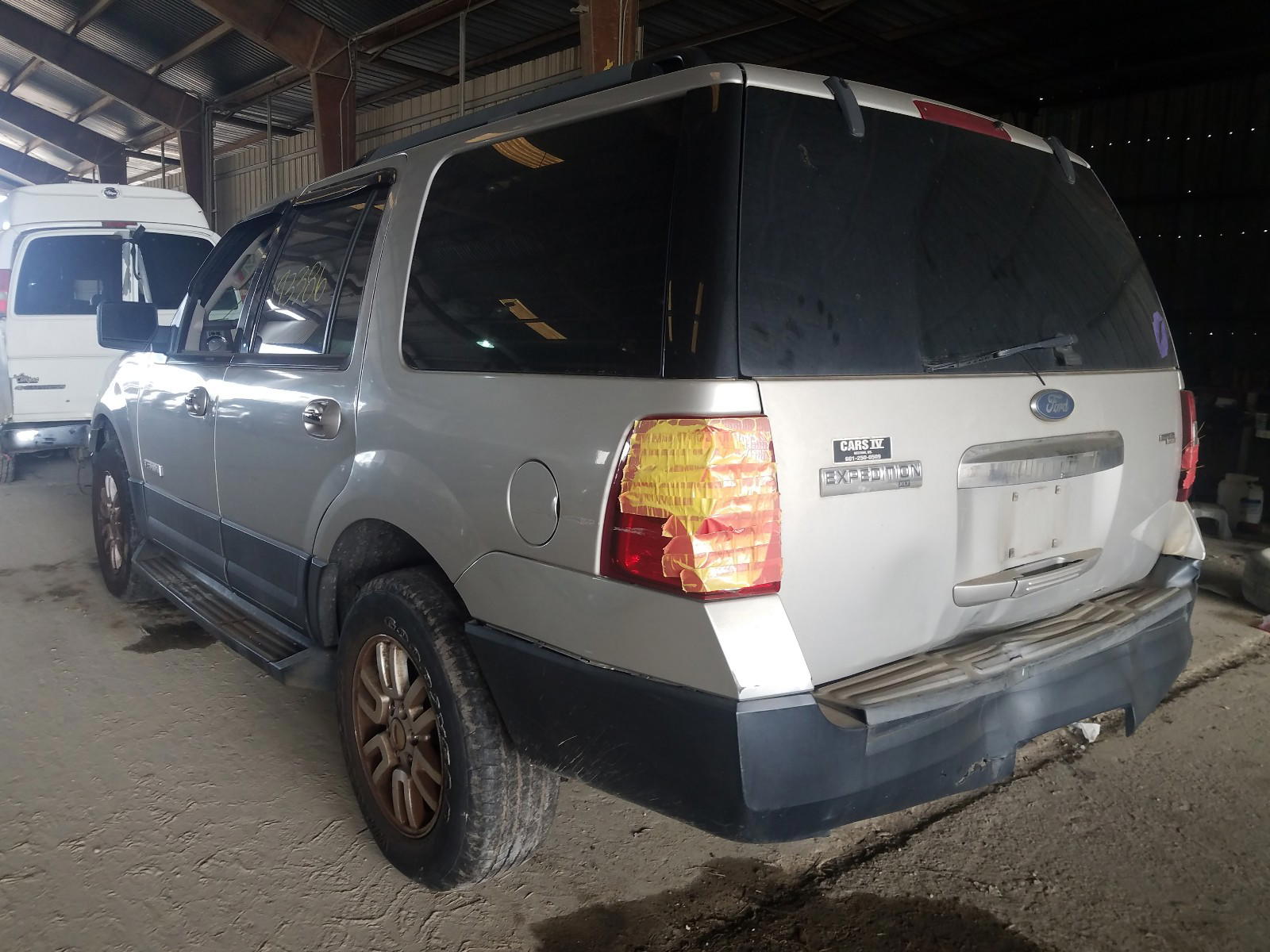 Photo 3 from auction – 2007 FORD EXPEDITION with VIN 1FMFU15547LA21432