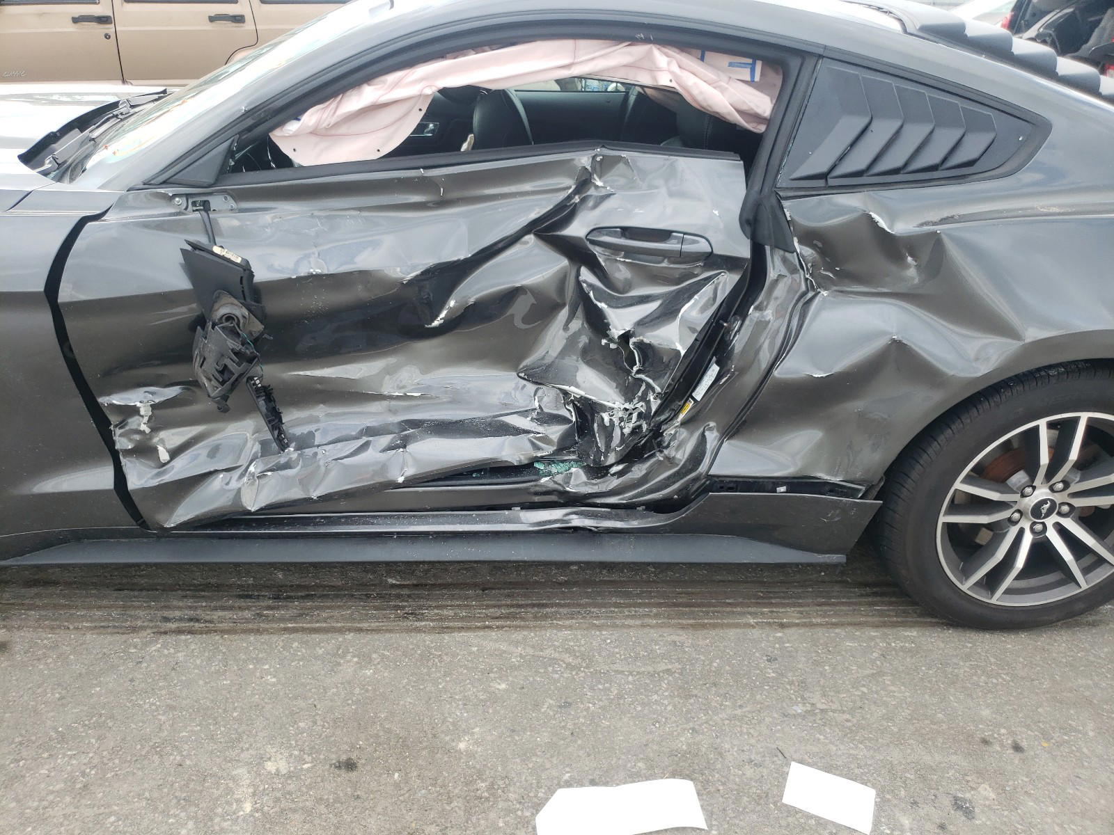 Photo 9 from auction – 2016 FORD MUSTANG with VIN 1FA6P8TH9G5210895