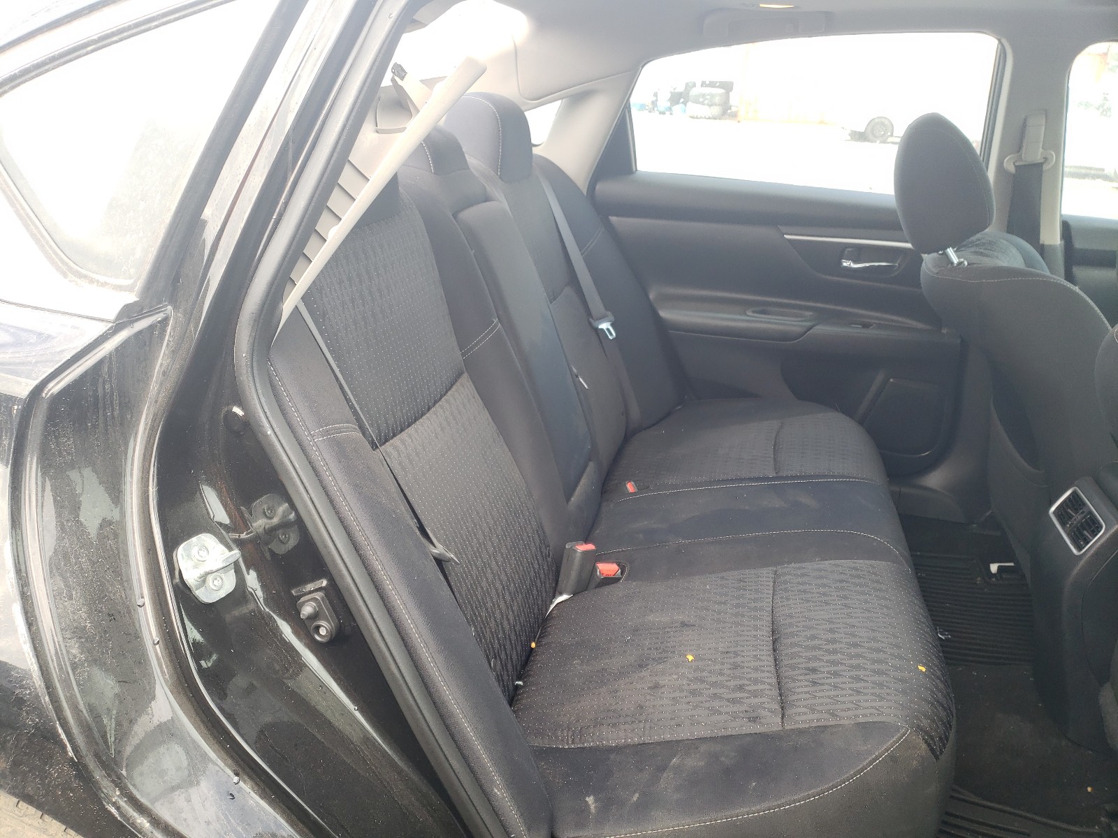 Photo 6 from auction – 2017 NISSAN ALTIMA 2.5 with VIN 1N4AL3AP1HN311739