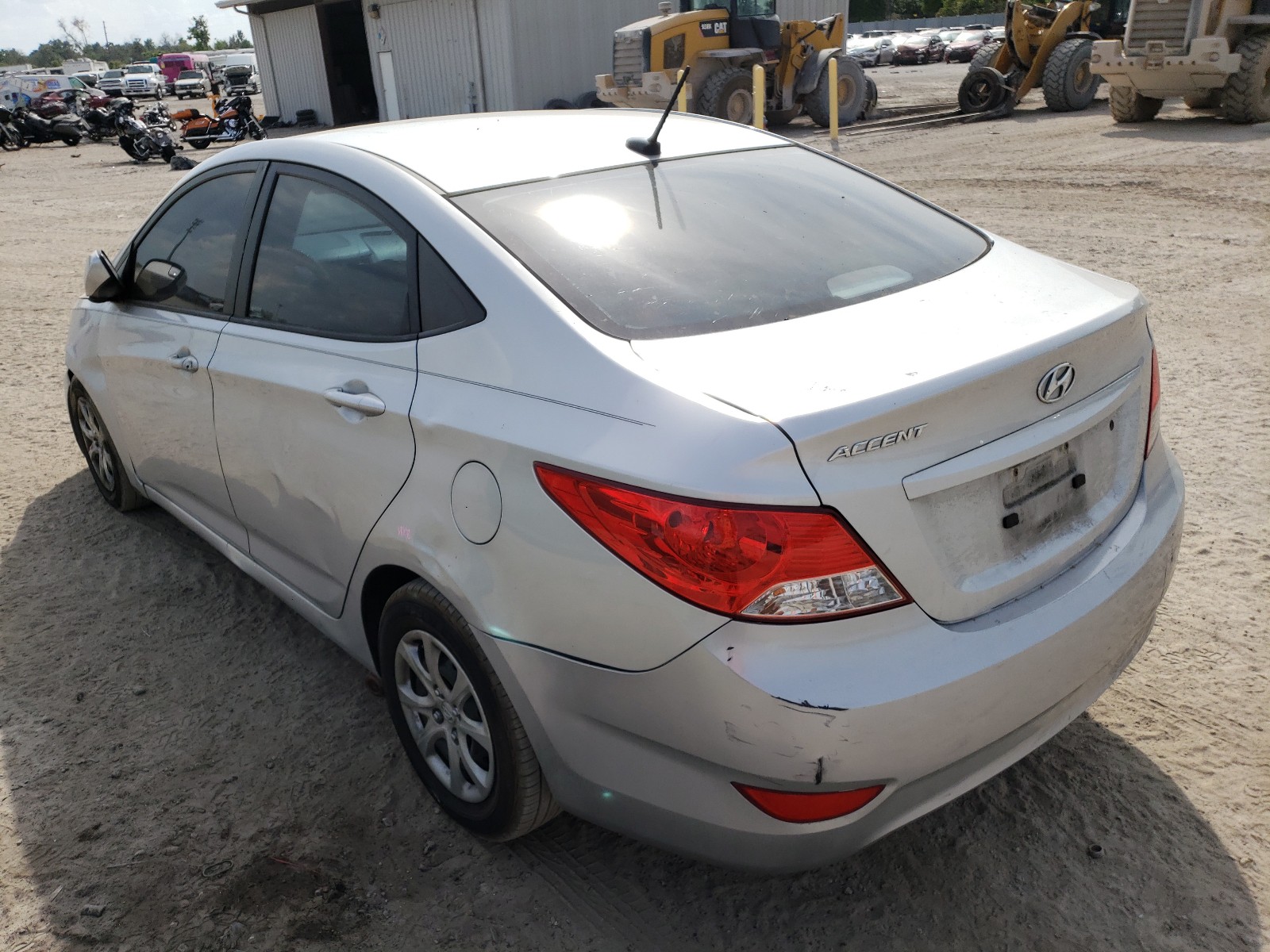 Photo 3 from auction – 2014 HYUNDAI ACCENT GLS with VIN KMHCT4AE4EU627074