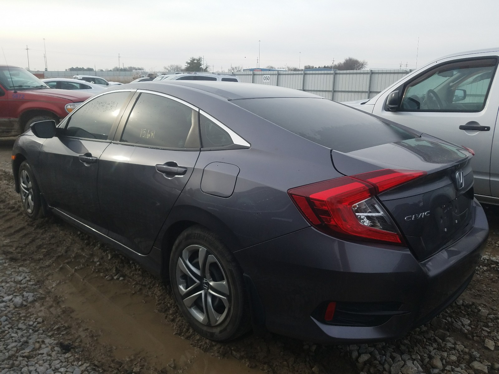Photo 3 from auction – 2017 HONDA CIVIC LX with VIN 19XFC2F54HE045428