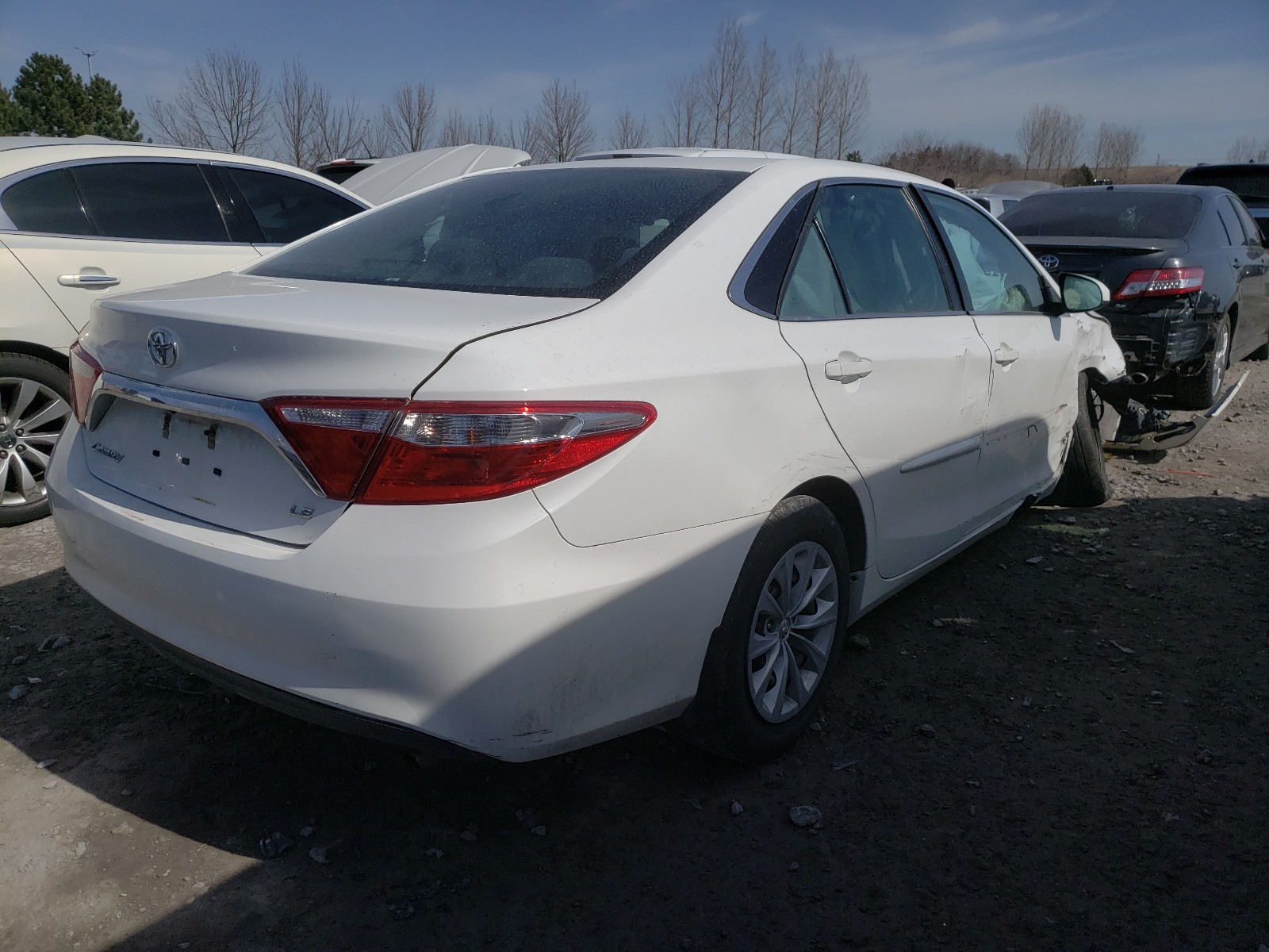 Photo 4 from auction – 2017 TOYOTA CAMRY LE with VIN 4T1BF1FK3HU644081