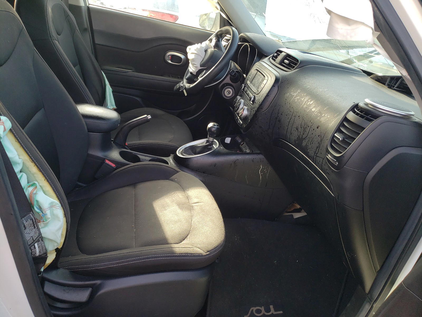Photo 5 from auction – 2016 KIA SOUL with VIN KNDJN2A23G7849980
