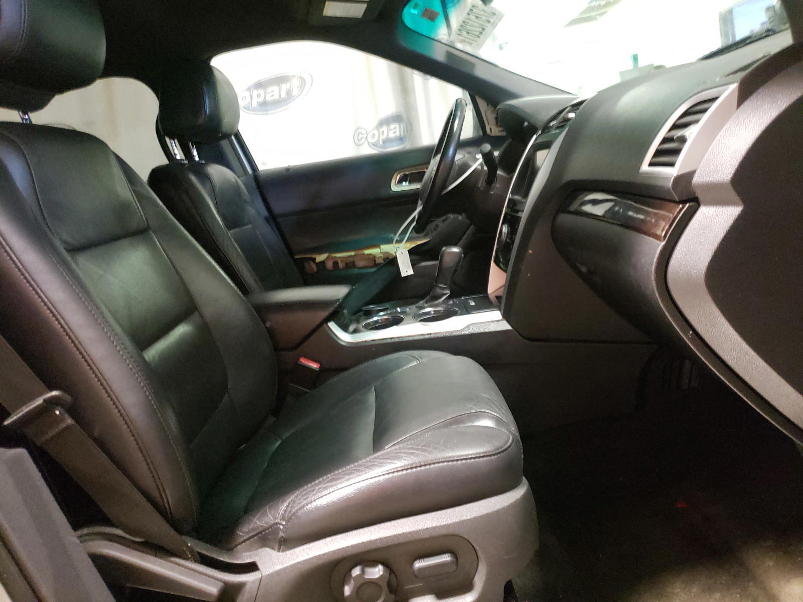 Photo 5 from auction – 2011 FORD EXPLORER L with VIN 1FMHK7F80BGA22069