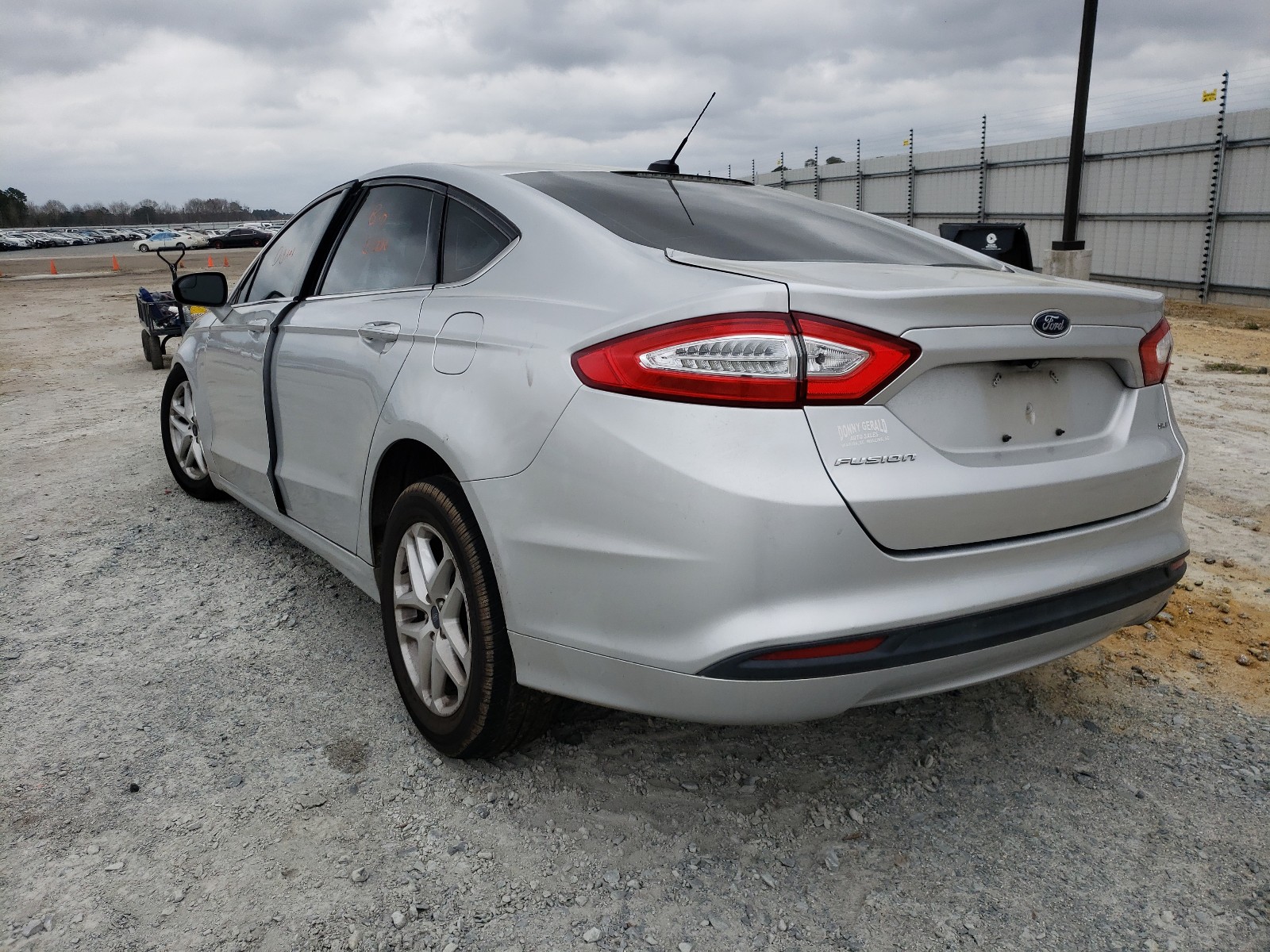 Photo 3 from auction – 2016 FORD FUSION SE with VIN 3FA6P0H73GR119619