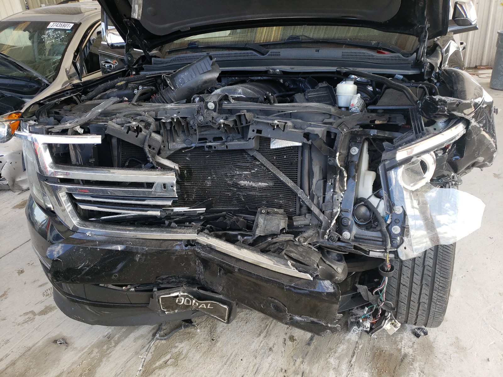 Photo 9 from auction – 2015 CHEVROLET SUBURBAN with VIN 1GNSKKKC7FR622015