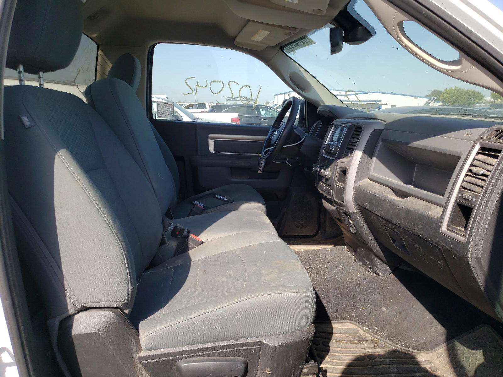 Photo 5 from auction – 2016 RAM 1500 ST with VIN 3C6JR6DG7GG290688