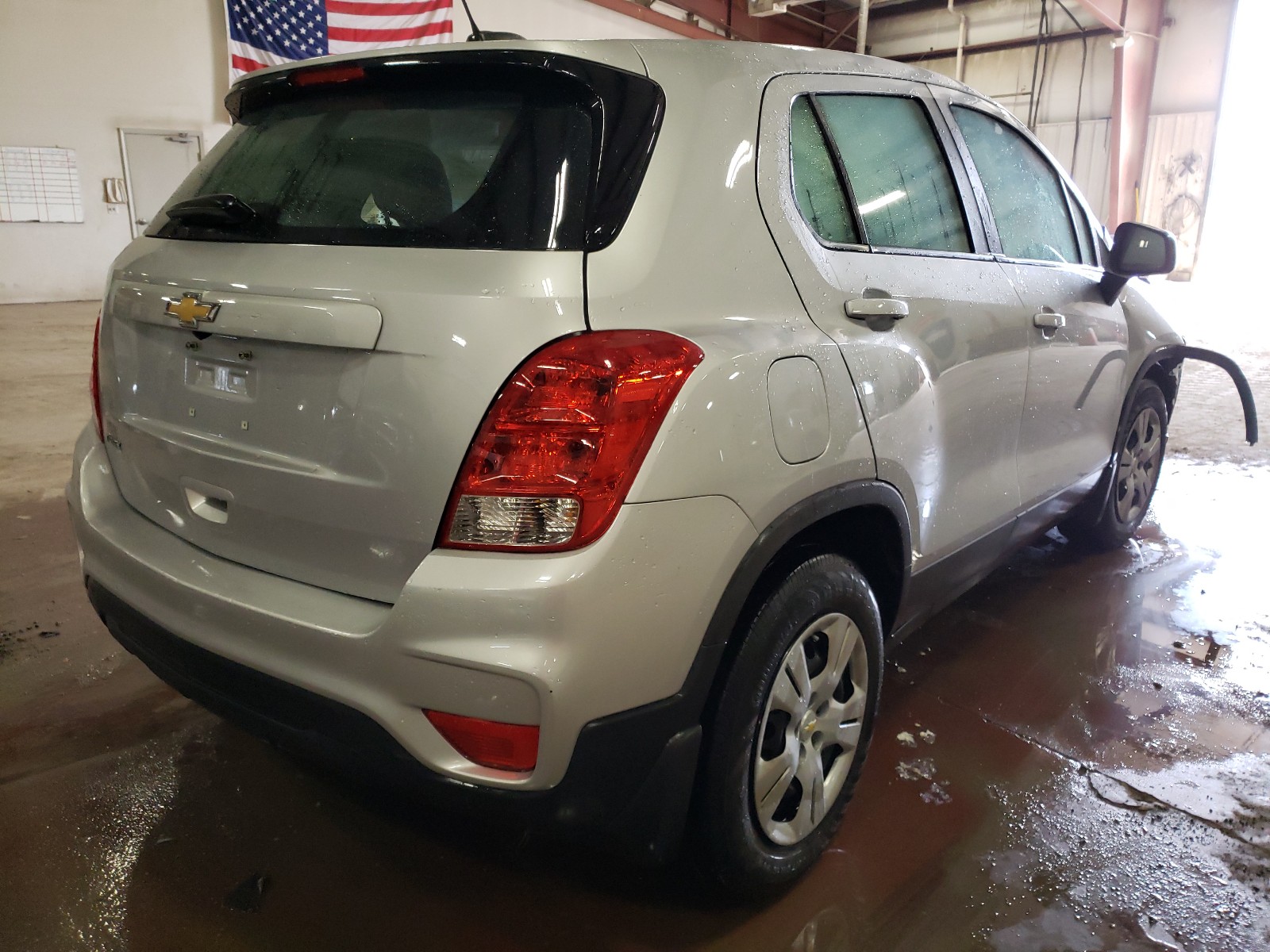 Photo 4 from auction – 2018 CHEVROLET TRAX LS with VIN 3GNCJKSB0JL372096