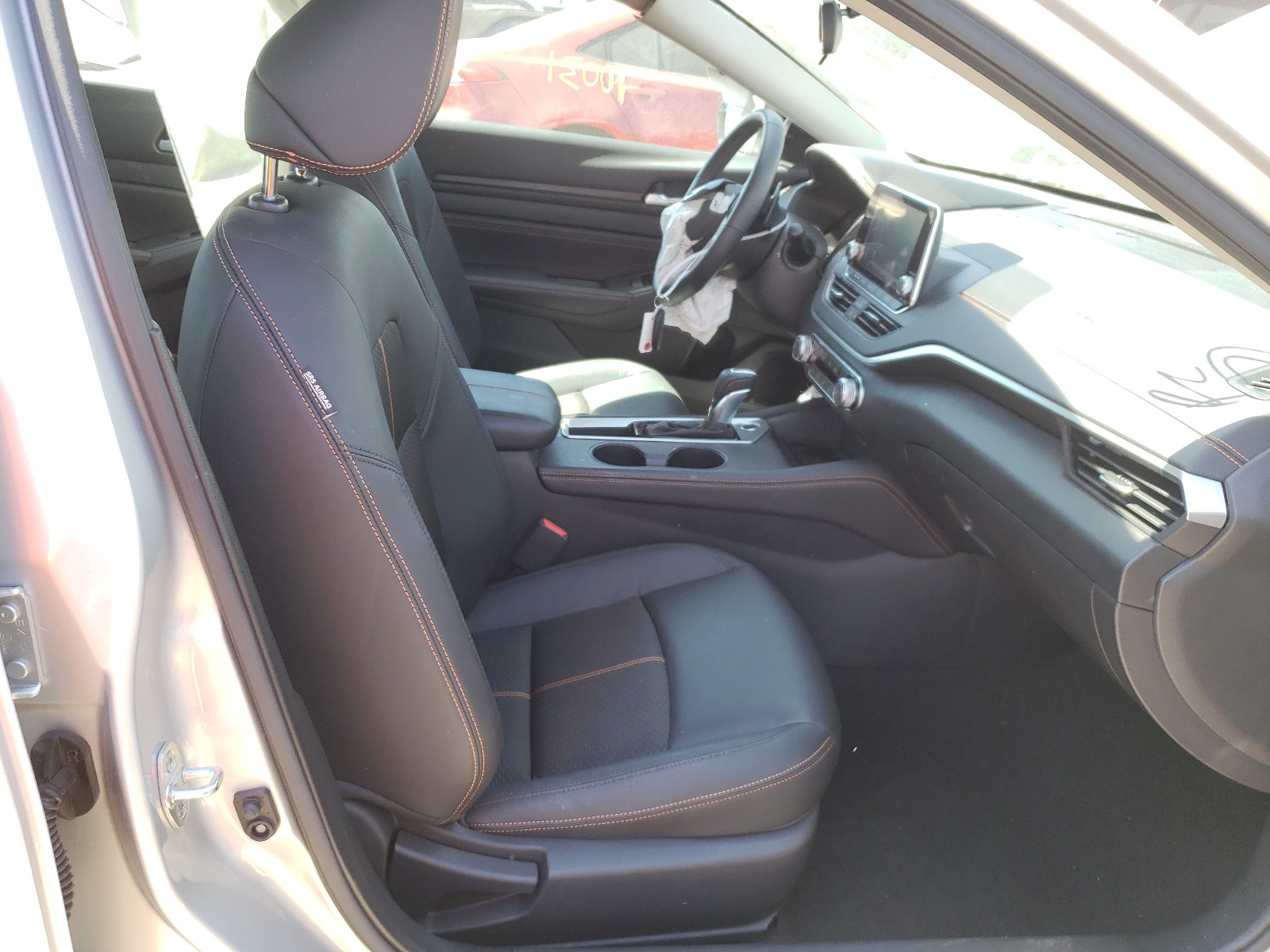 Photo 5 from auction – 2020 NISSAN ALTIMA SR with VIN 1N4BL4CV2LC247625