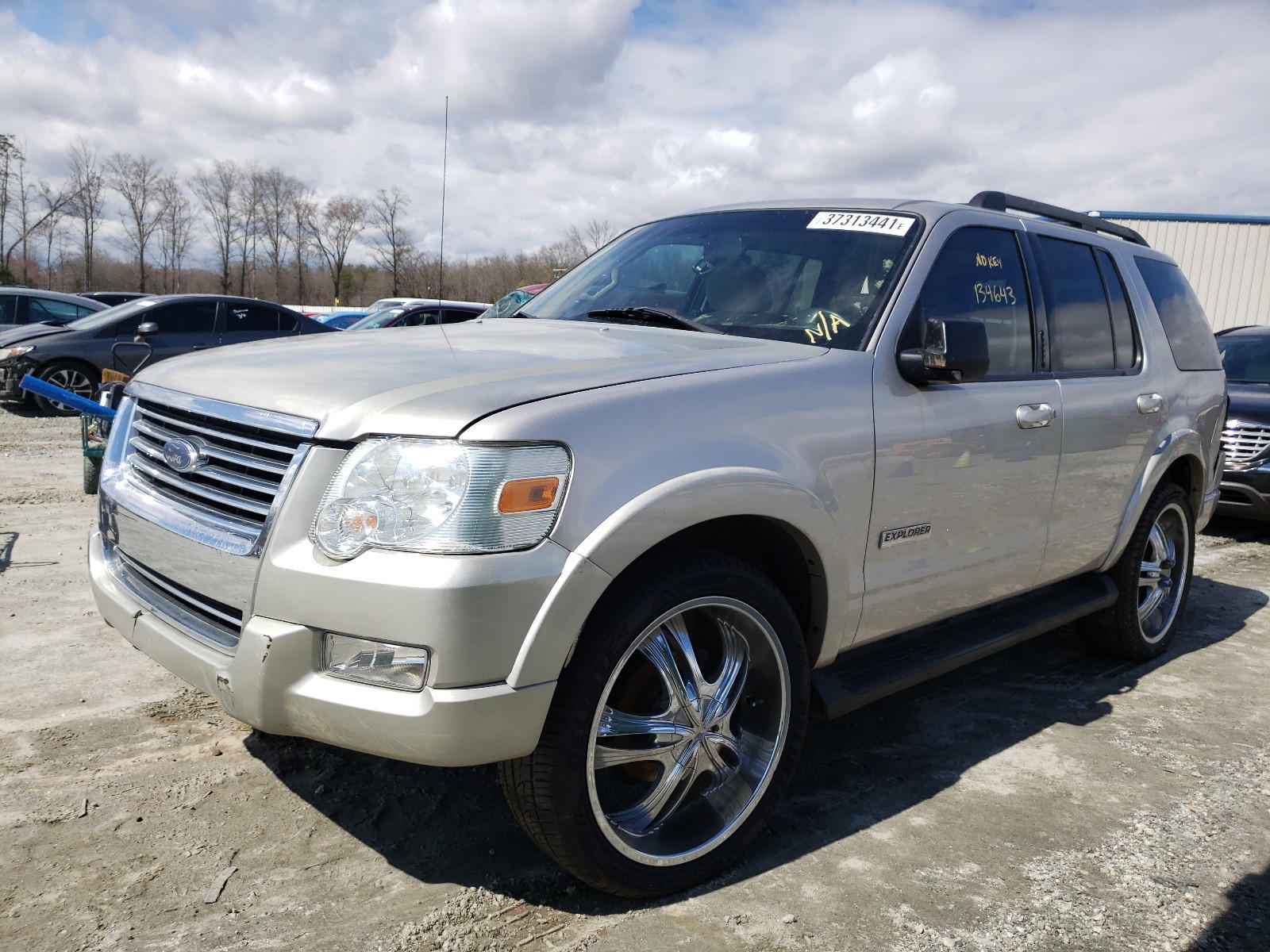 Photo 2 from auction – 2008 FORD EXPLORER X with VIN 1FMEU73E28UA63465